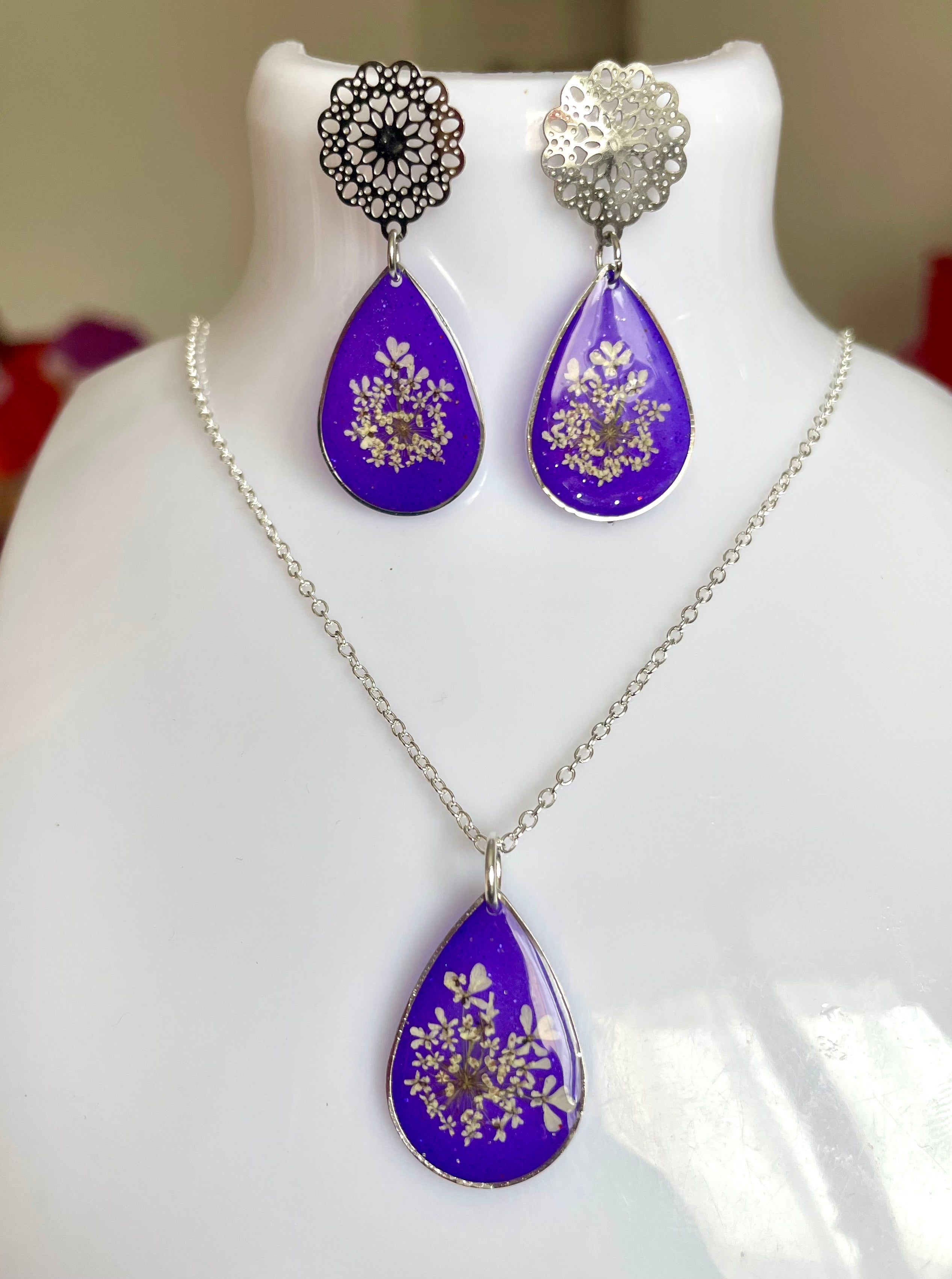 Parure bijoux fleurs de carotte sauvage Violeta💜 - Aux fleurs de Chloé Parure bijoux fleurs de carotte sauvage Violeta💜 Parure bijoux Parure bijoux