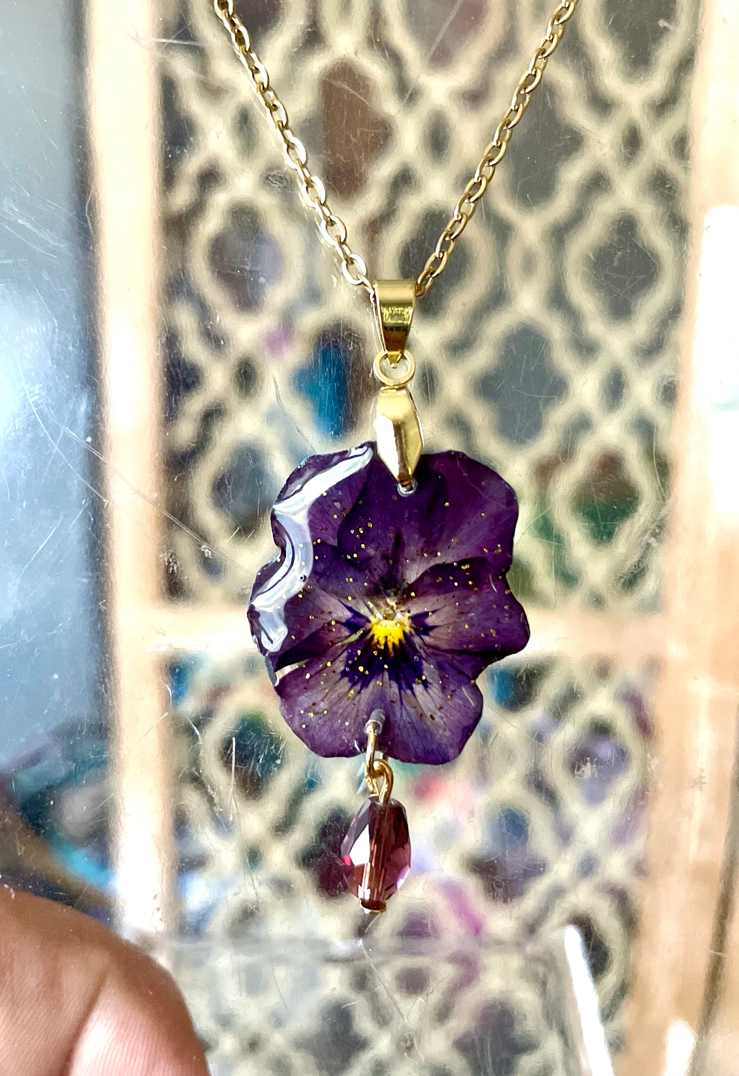 Collier Pensée bordeau & perle de verre