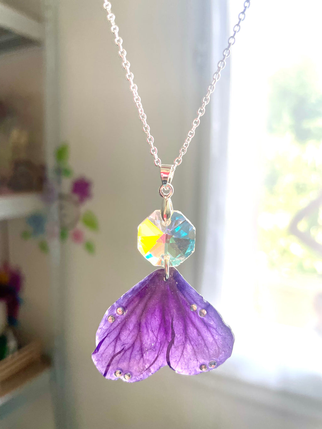 Collier pétale de Mauve Fantasia - Aux fleurs de Chloé Collier pétale de Mauve Fantasia Collier Collier