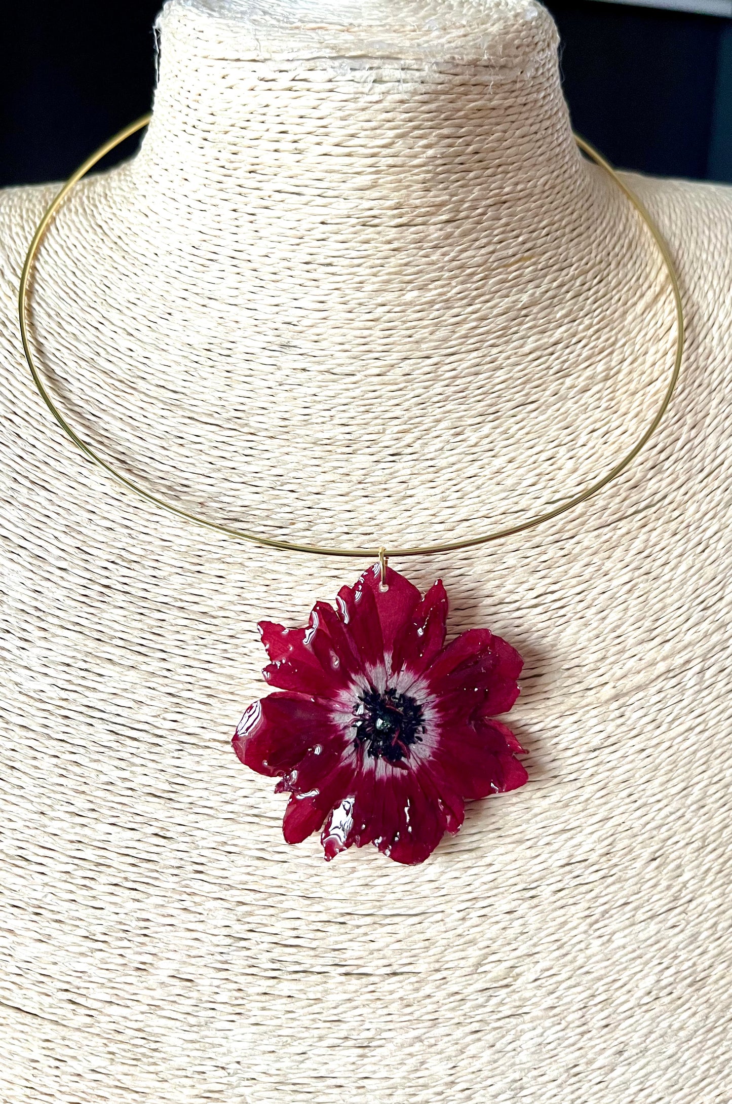 Collier Anémone Fleur Éclatante
