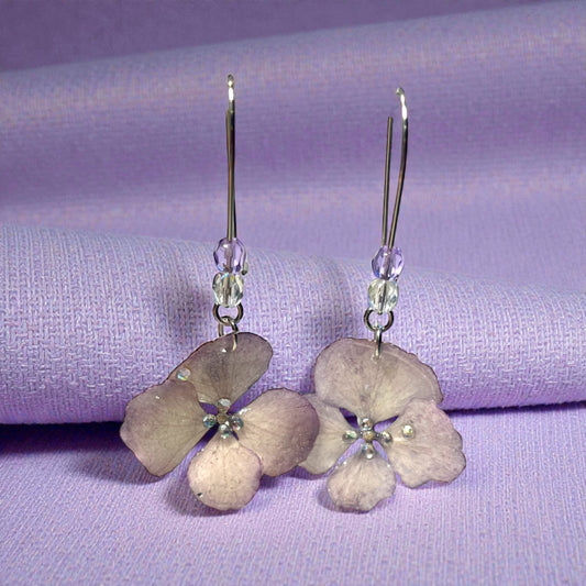 Boucles d’oreilles Hortensia mauve &perles de verre - Aux fleurs de Chloé Boucles d’oreilles Hortensia mauve &perles de verre Boucles d’oreilles Boucles d’oreilles