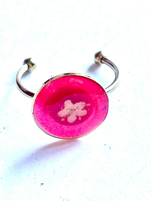 Bague Fleur de Sureau fond rouge - Aux fleurs de Chloé Bague Fleur de Sureau fond rouge Bague Bague