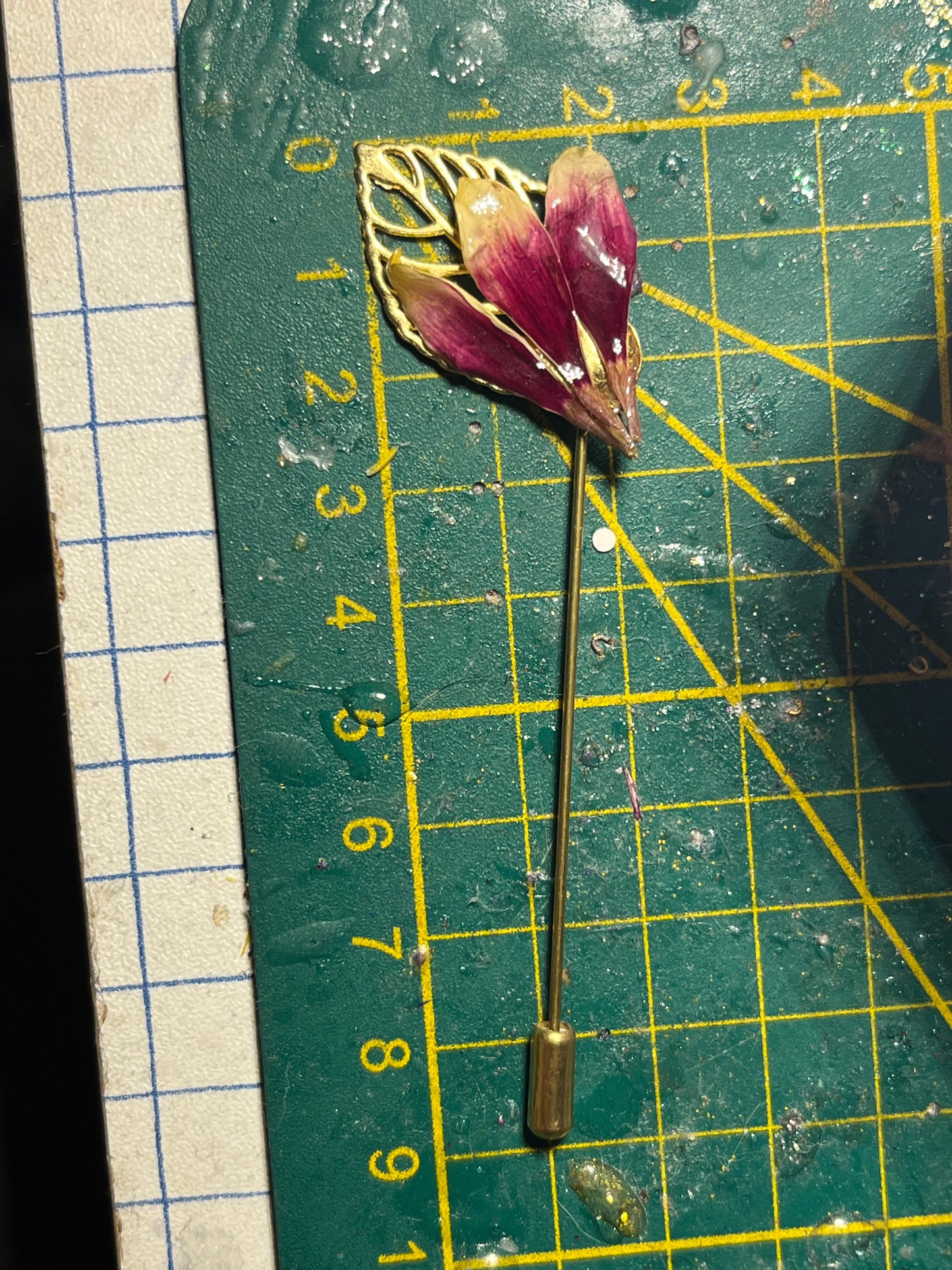 Épingle broche pétales Gerbera