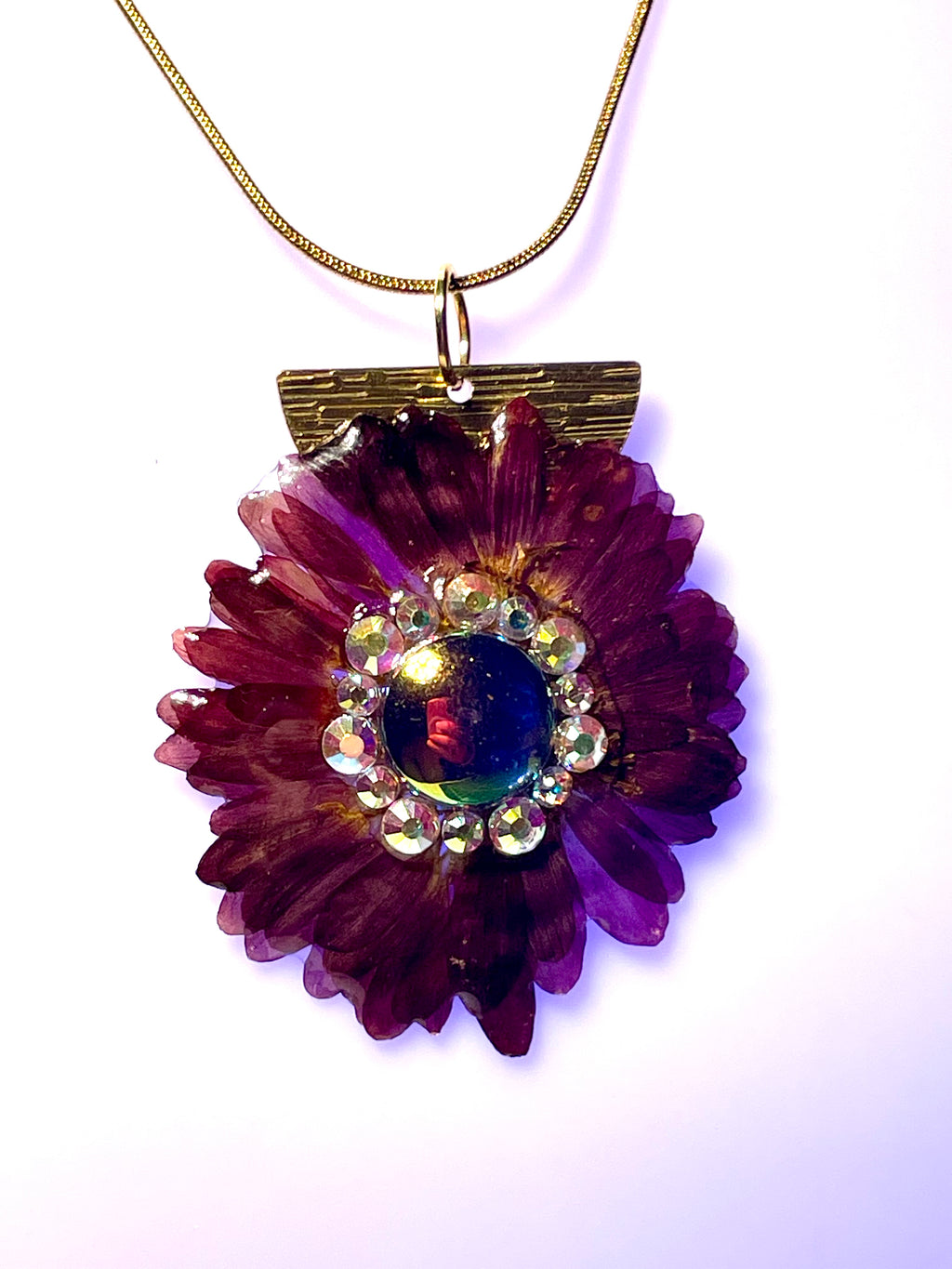 Collier Chrysanthème & strass «plumes» - Aux fleurs de Chloé Collier Chrysanthème & strass «plumes» Collier Collier