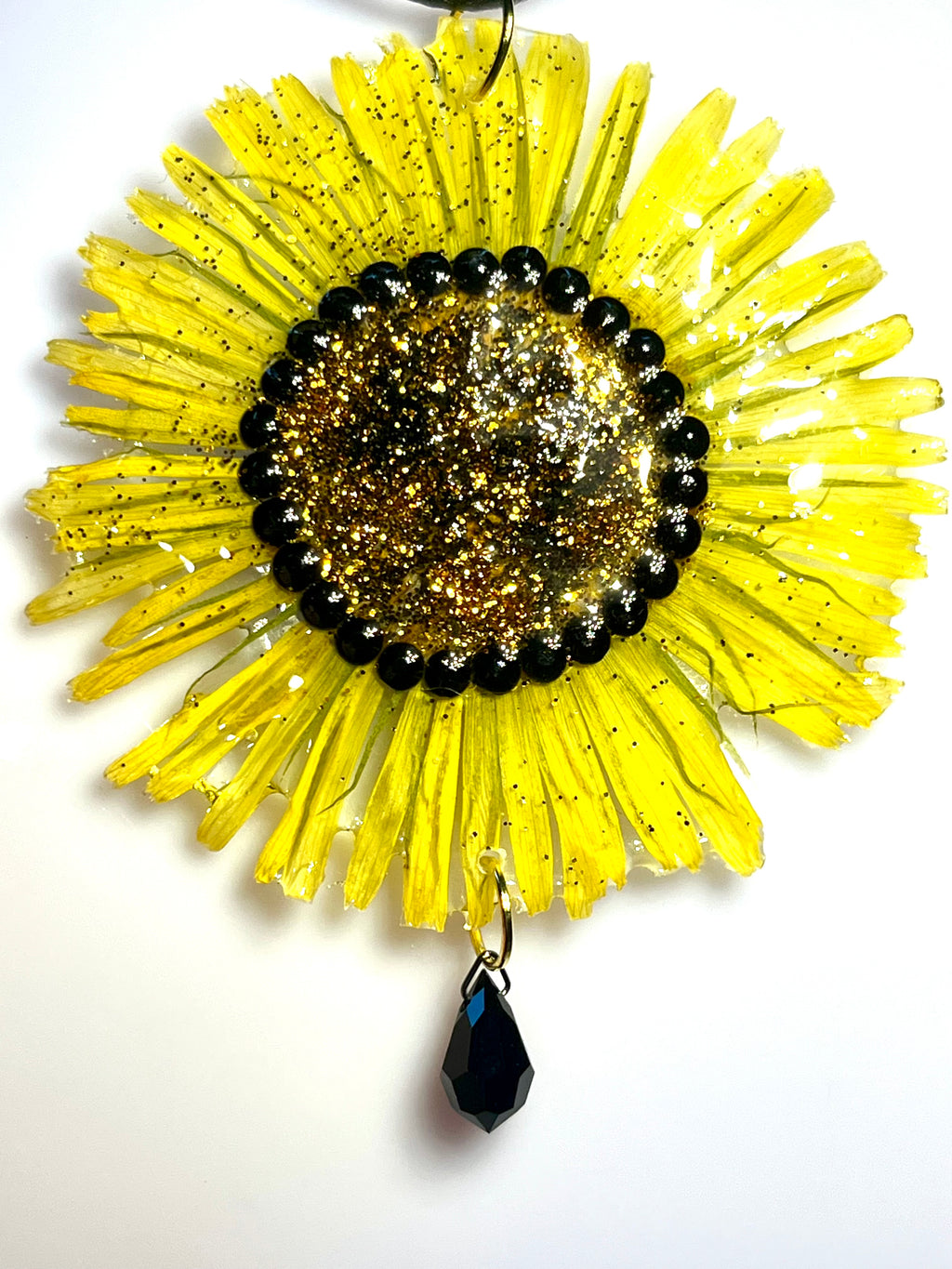 Collier Grande Marguerite en fleur naturelle résinée