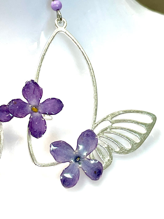 Boucles d’oreilles papillons argentés & lilas