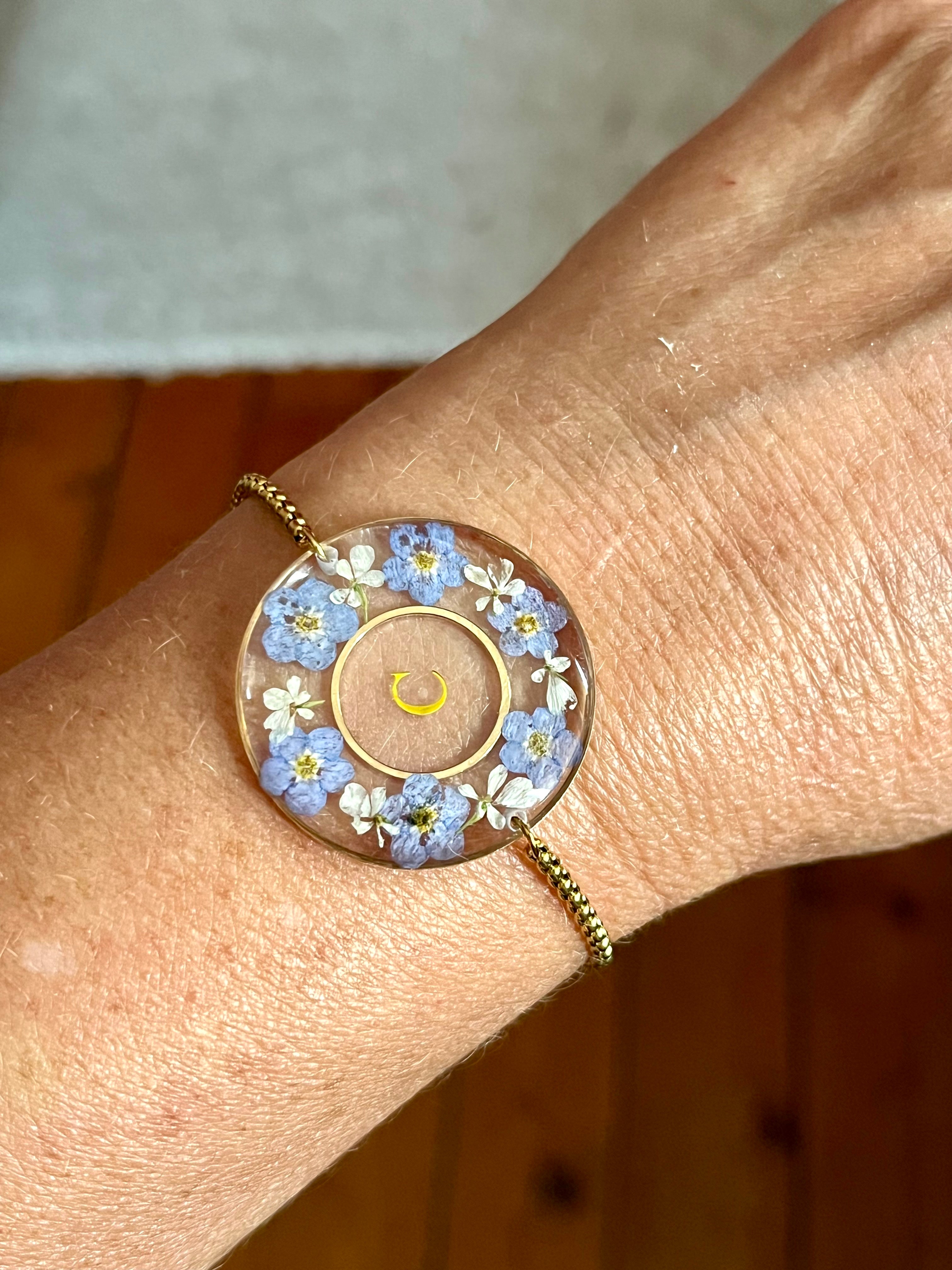 Bracelet Médaillon Floral Personnalisable 💙
