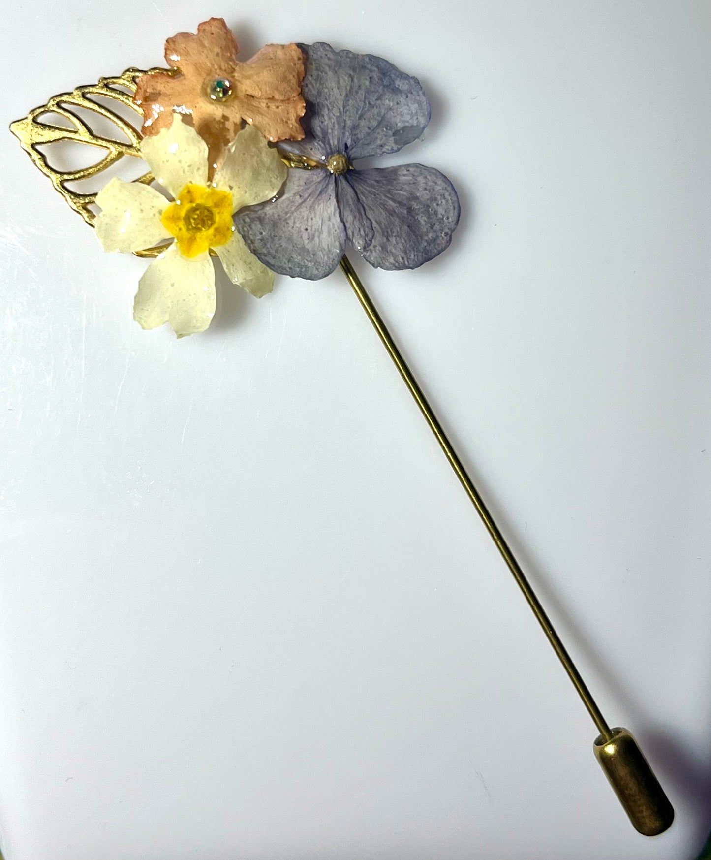 Épingle broche trio fleurs primevère hortensia lantana