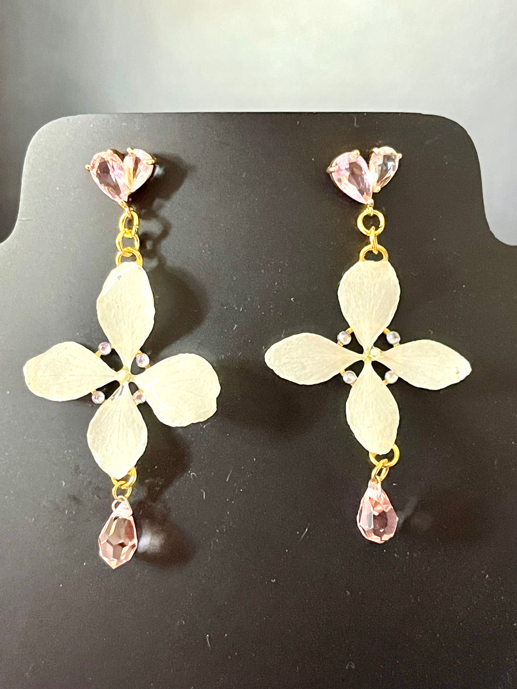 Boucles d’oreilles Hortensia blanc