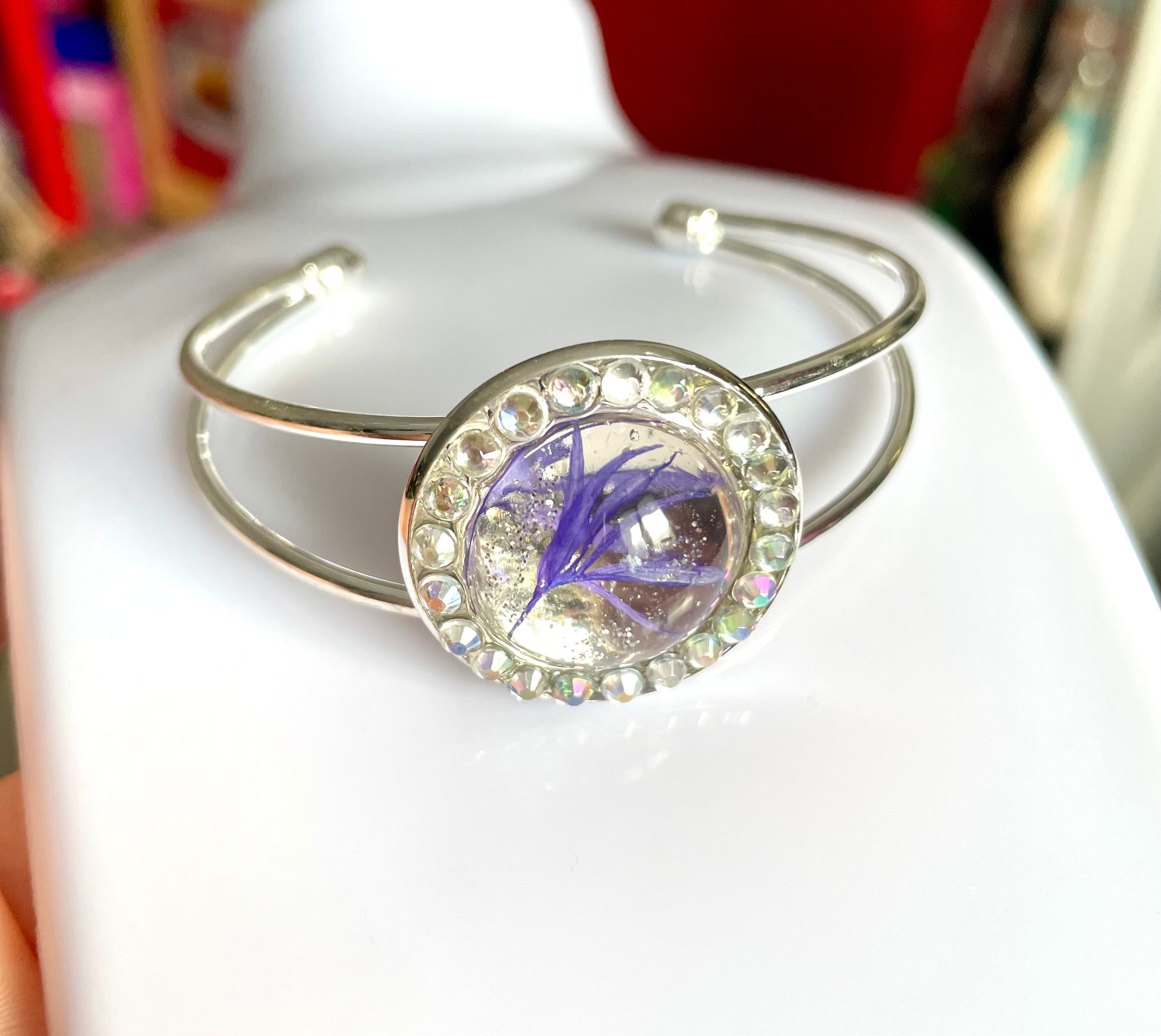 Bracelet manchette Bleuet & strass - Aux fleurs de Chloé Bracelet manchette Bleuet & strass Bracelet Bracelet