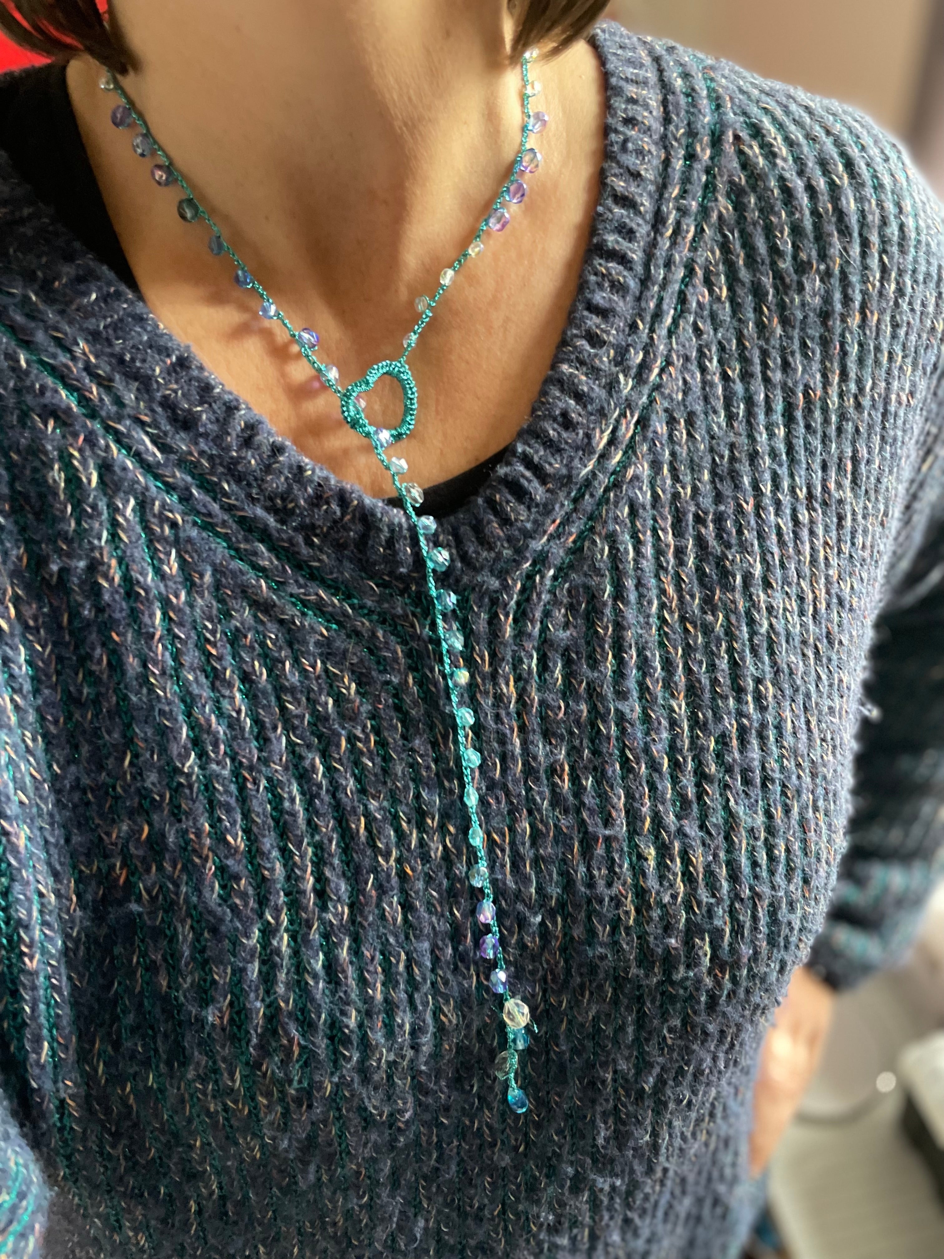 Collier sautoir perles de verre tons bleutés&violet - Aux fleurs de Chloé Collier sautoir perles de verre tons bleutés&violet Collier Collier