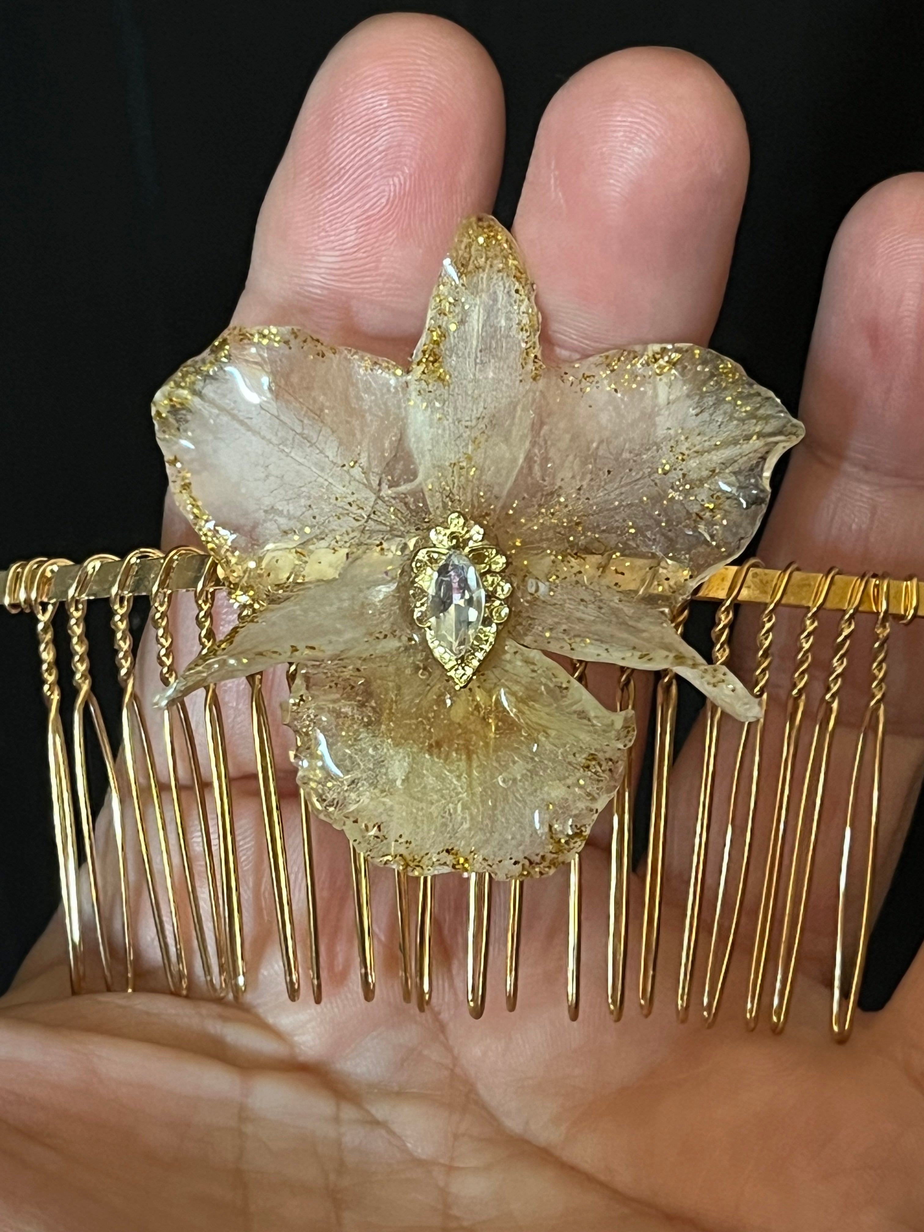 Peigne à cheveux en orchidée naturelle blanche