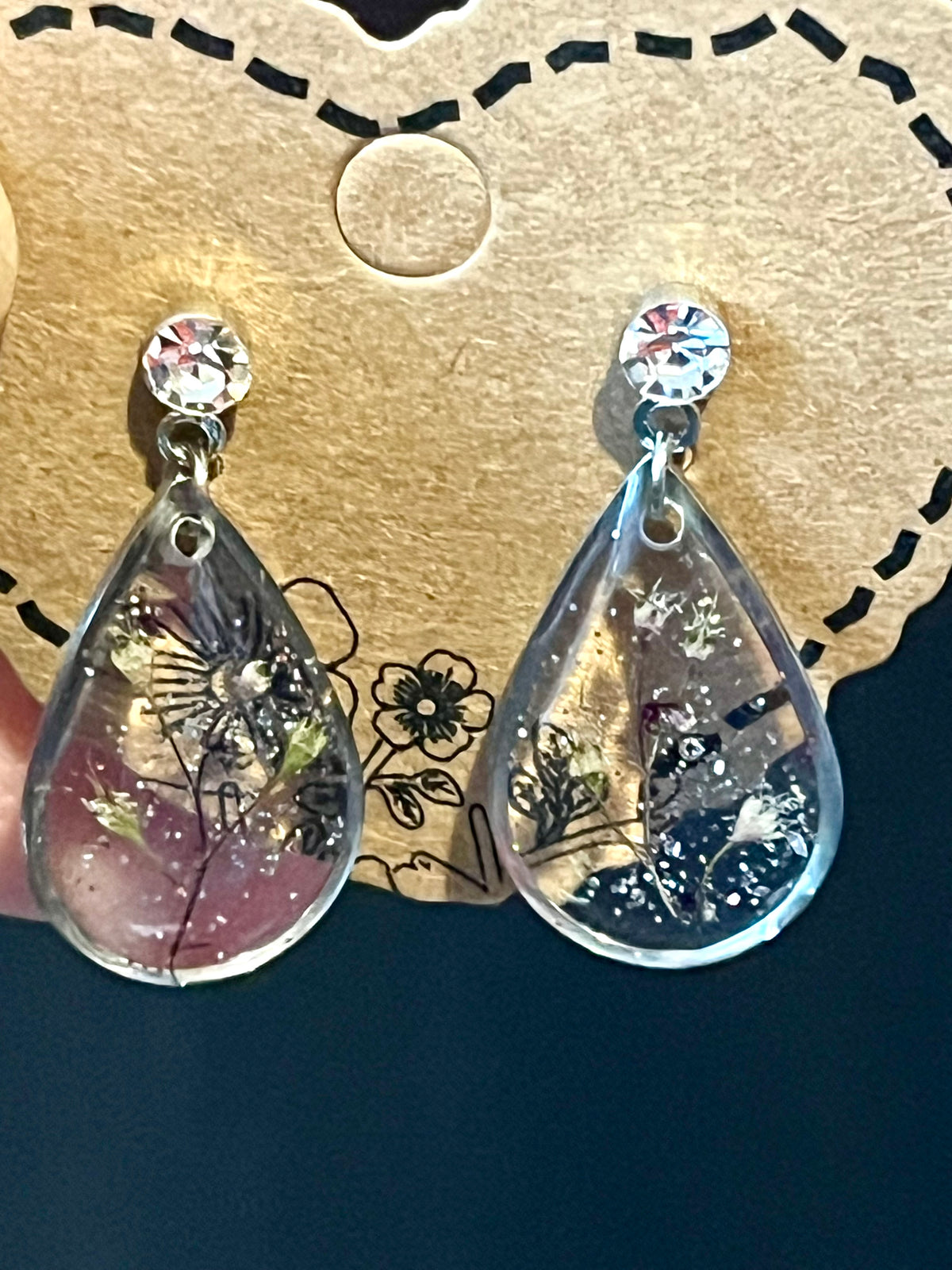 Boucles d’oreilles Larmes de Fleurs – Fleurs naturelles d’Heuchère