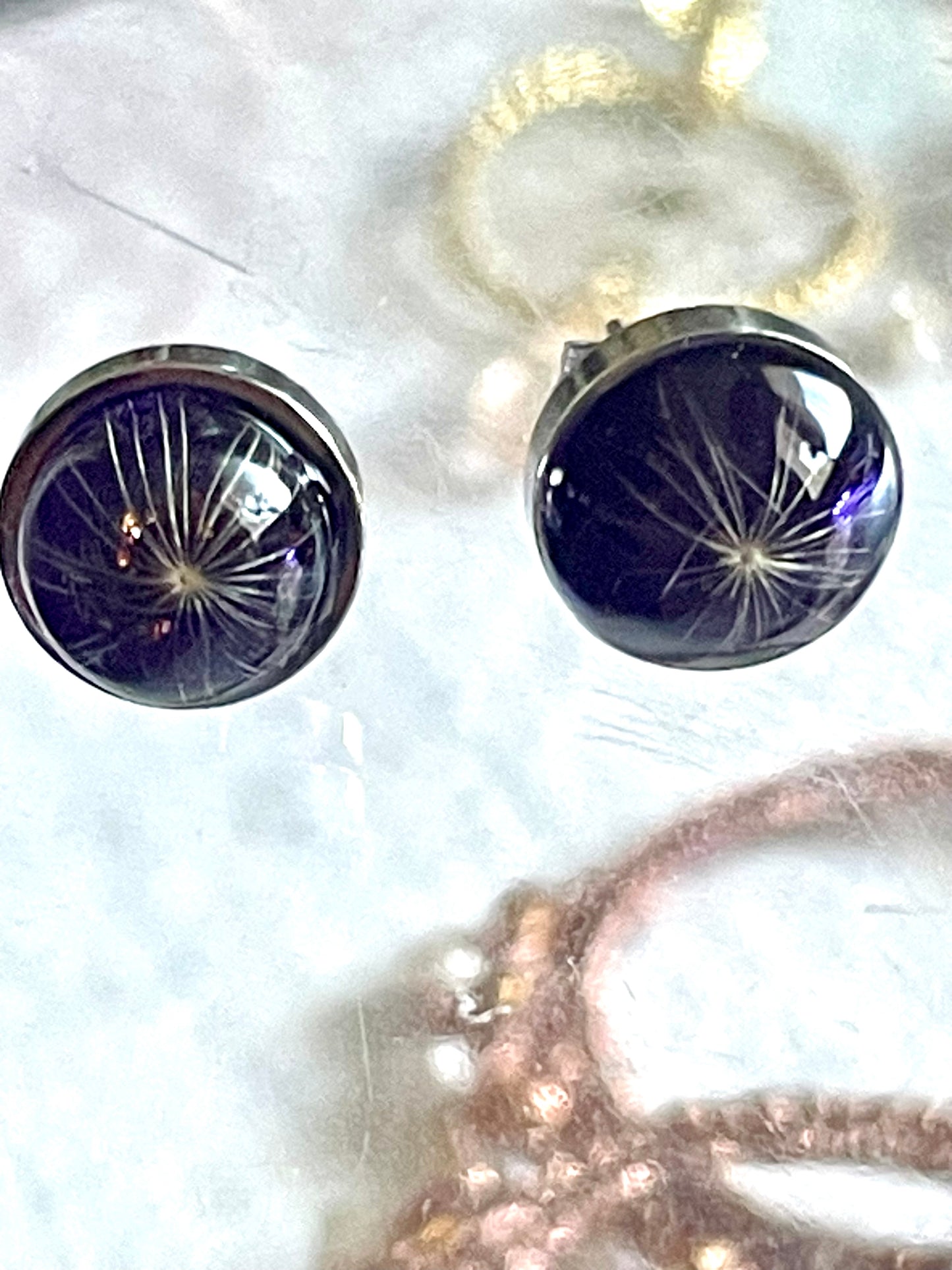 Boucles d’oreilles puces Pissenlit violet