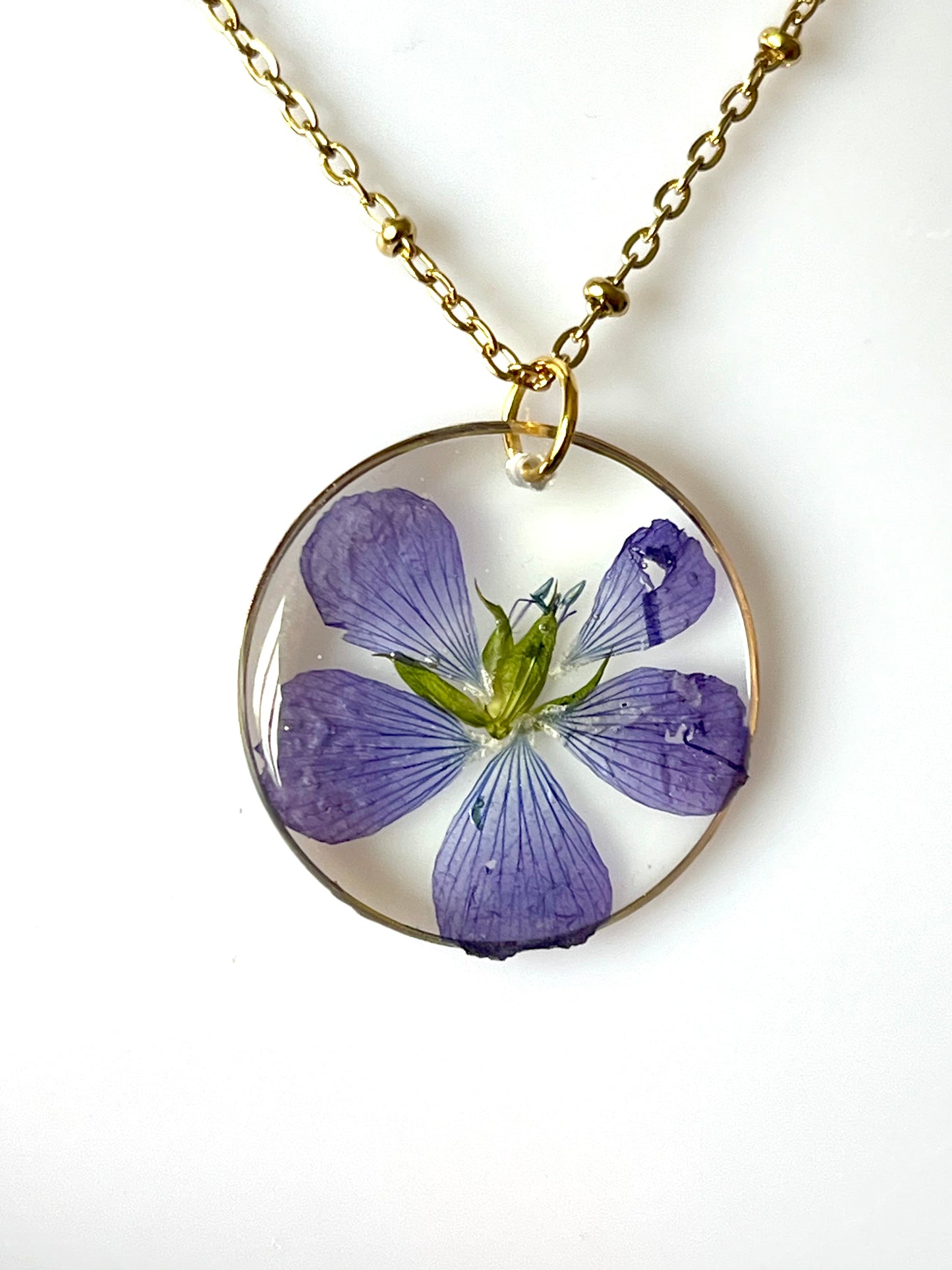 🌸 Collier Fleur de Lin Naturelle – Pendentif en résine