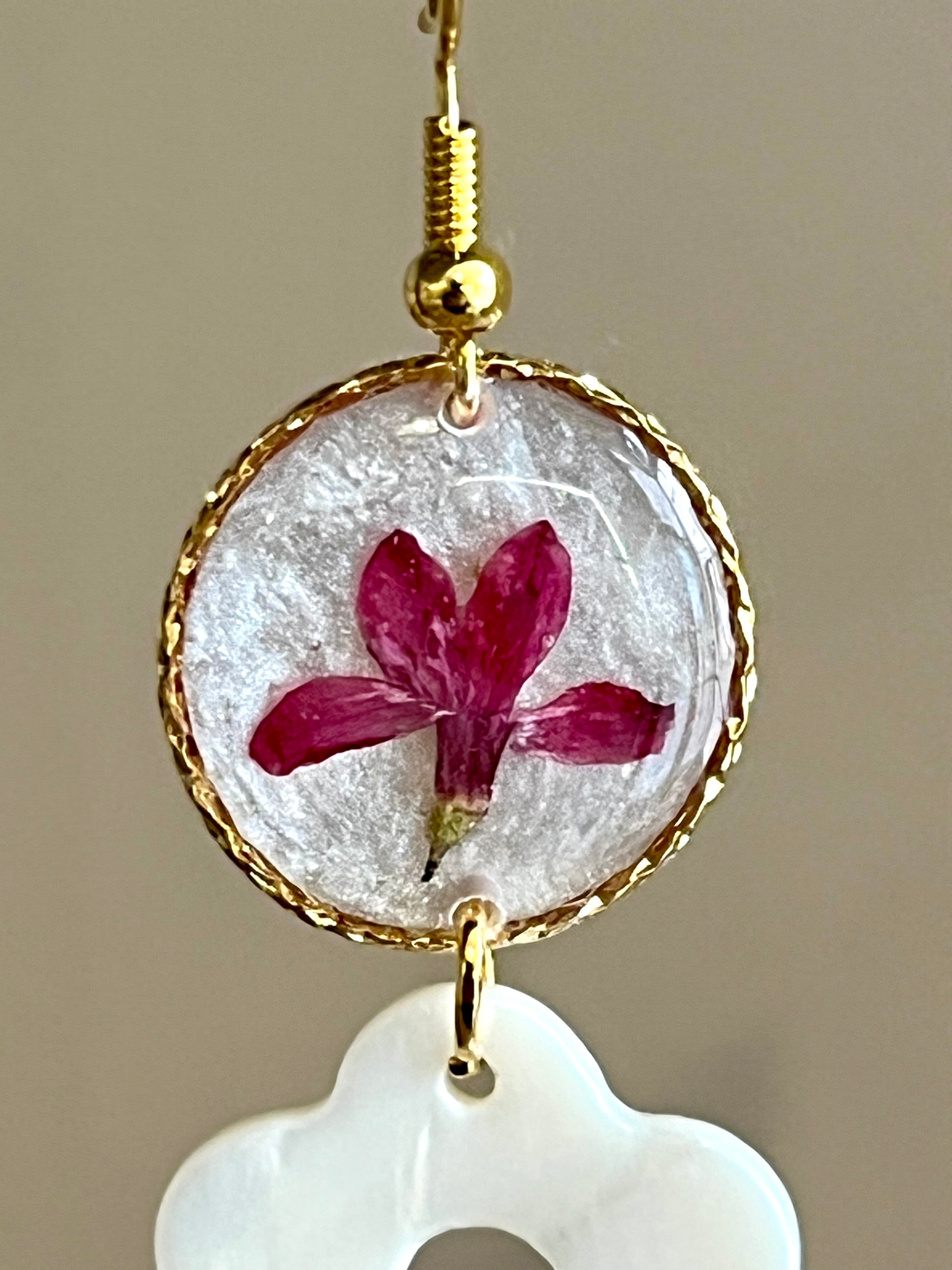 Mother-of-Pearl Flower Earrings – Bohemian Chic Style