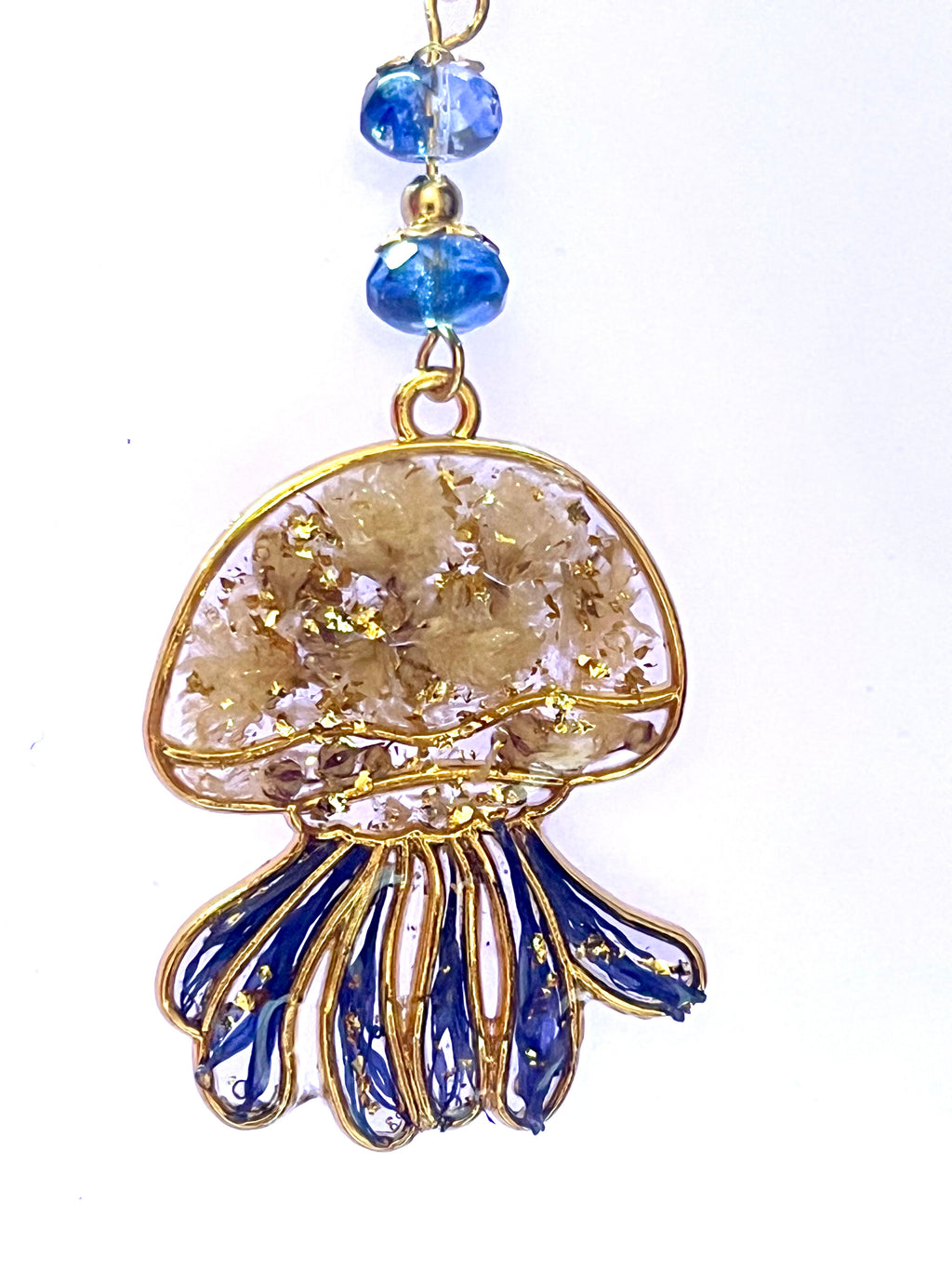 Collier Méduse – Fleurs naturelles gypsophile & bleuet