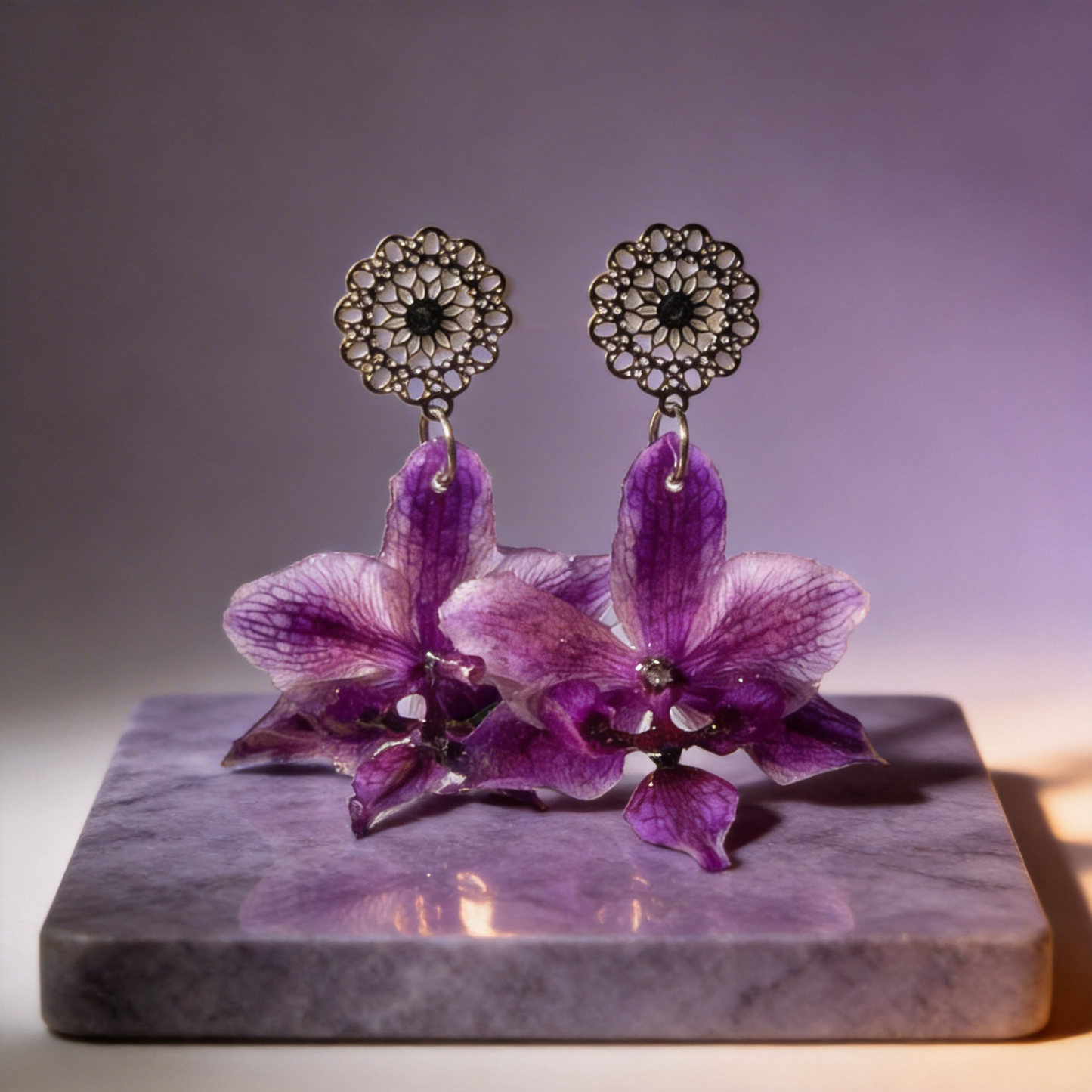 Boucles d’oreilles mini orchidées violettes