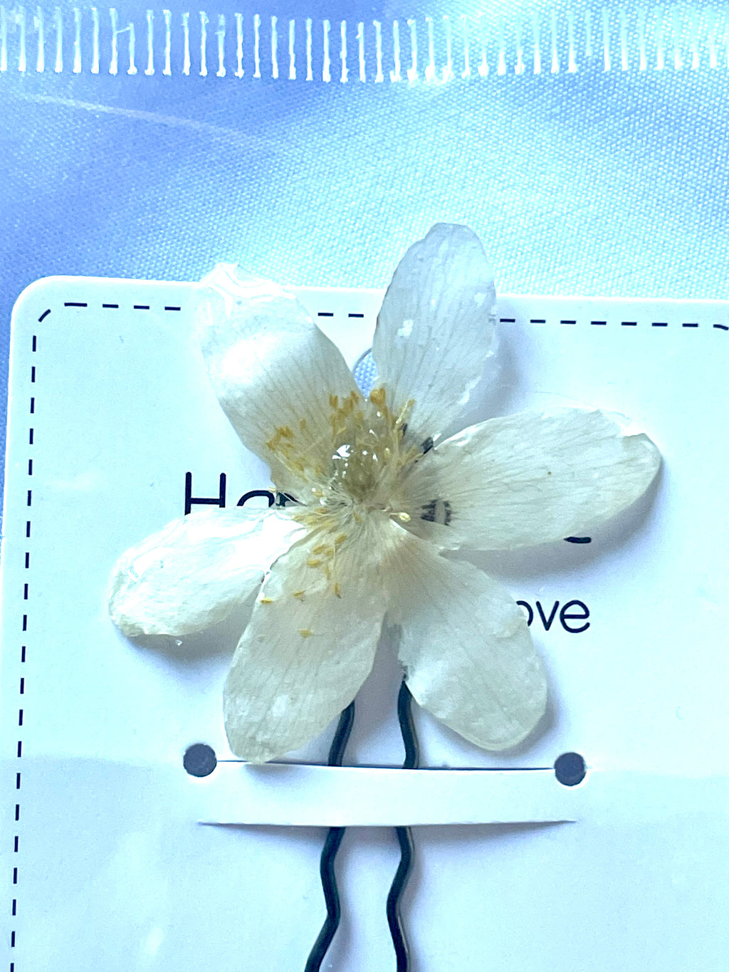 Petite épingle à chignon Anémone des bois - Aux fleurs de Chloé Petite épingle à chignon Anémone des bois Epingle à cheveux Epingle à cheveux