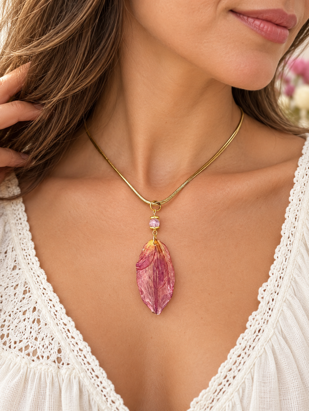 Collier Dahlia avec pétale naturel et améthyste