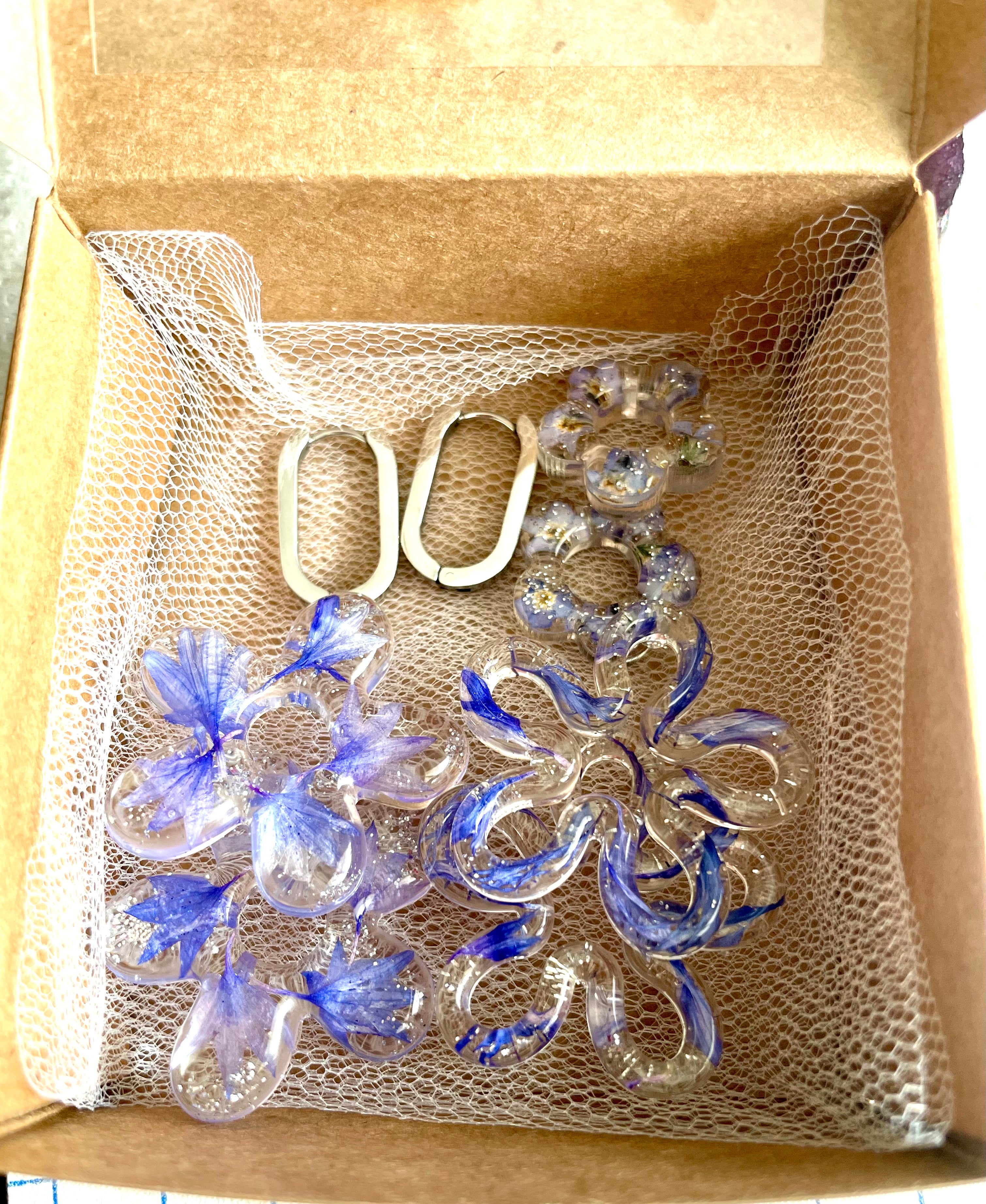 Box bleue pampilles - Aux fleurs de Chloé Box bleue pampilles Boucles d’oreilles Boucles d’oreilles
