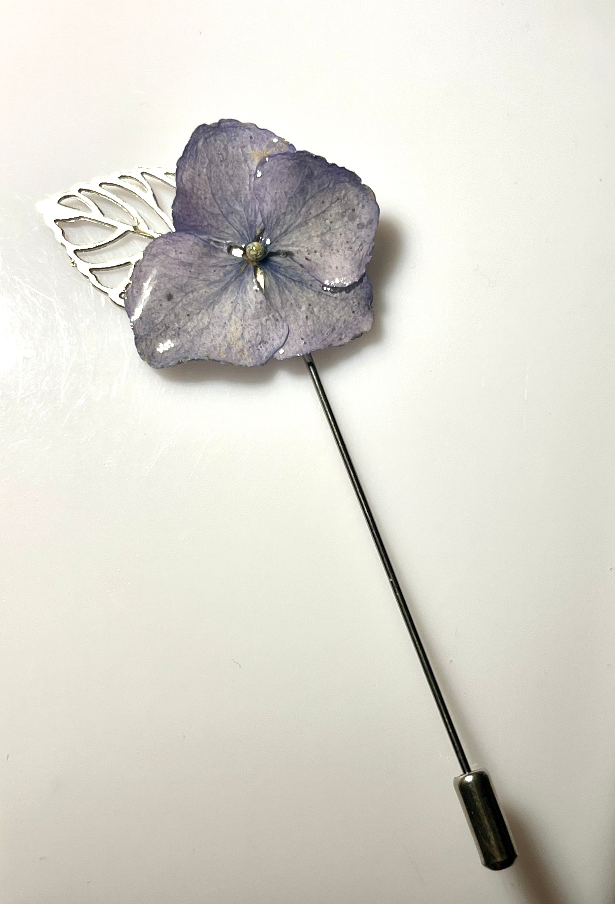 Épingle broche fleur hortensia bleu