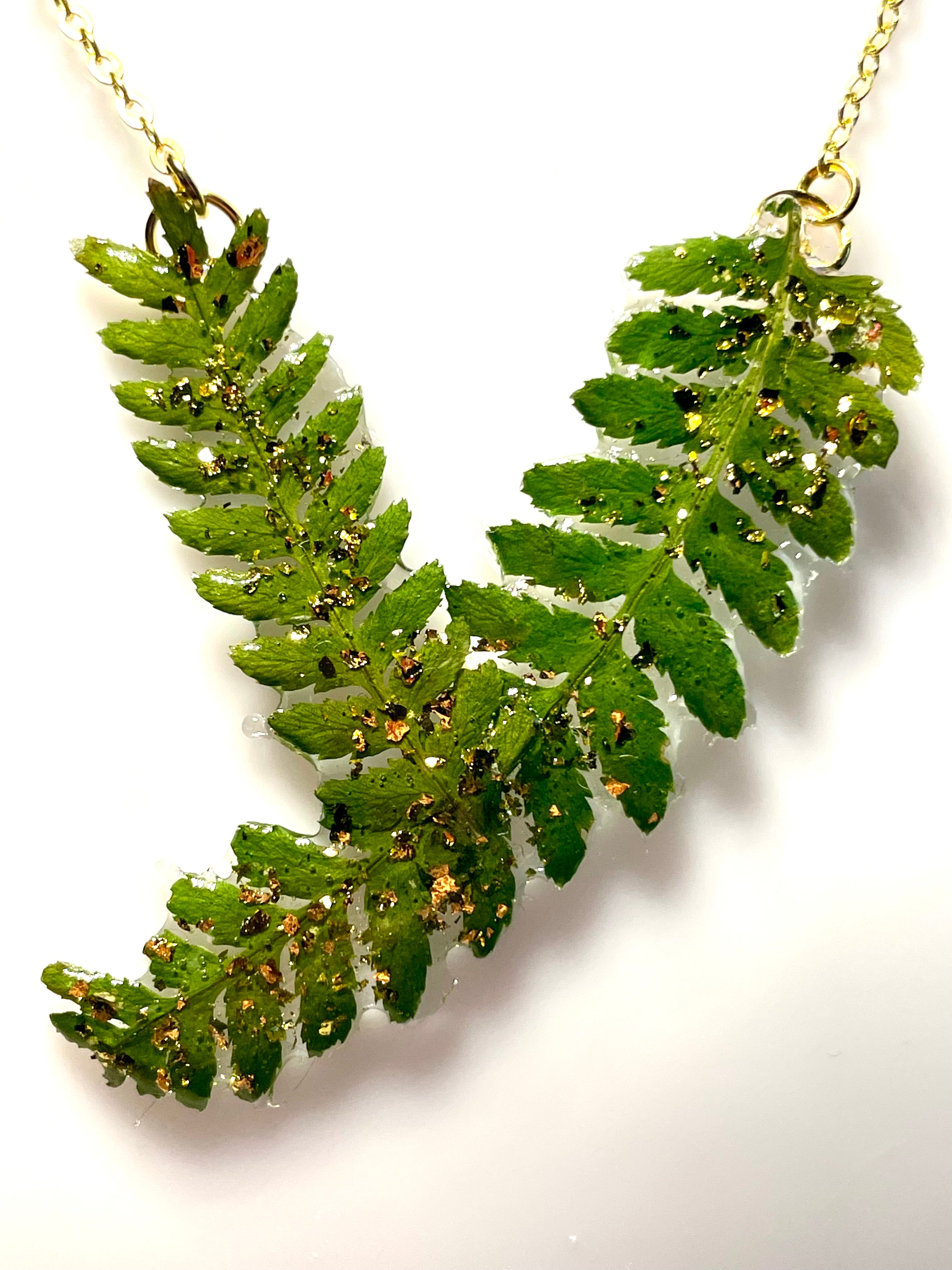 Collier Feuilles de Fougères Serena - Aux fleurs de Chloé Collier Feuilles de Fougères Serena Collier Collier