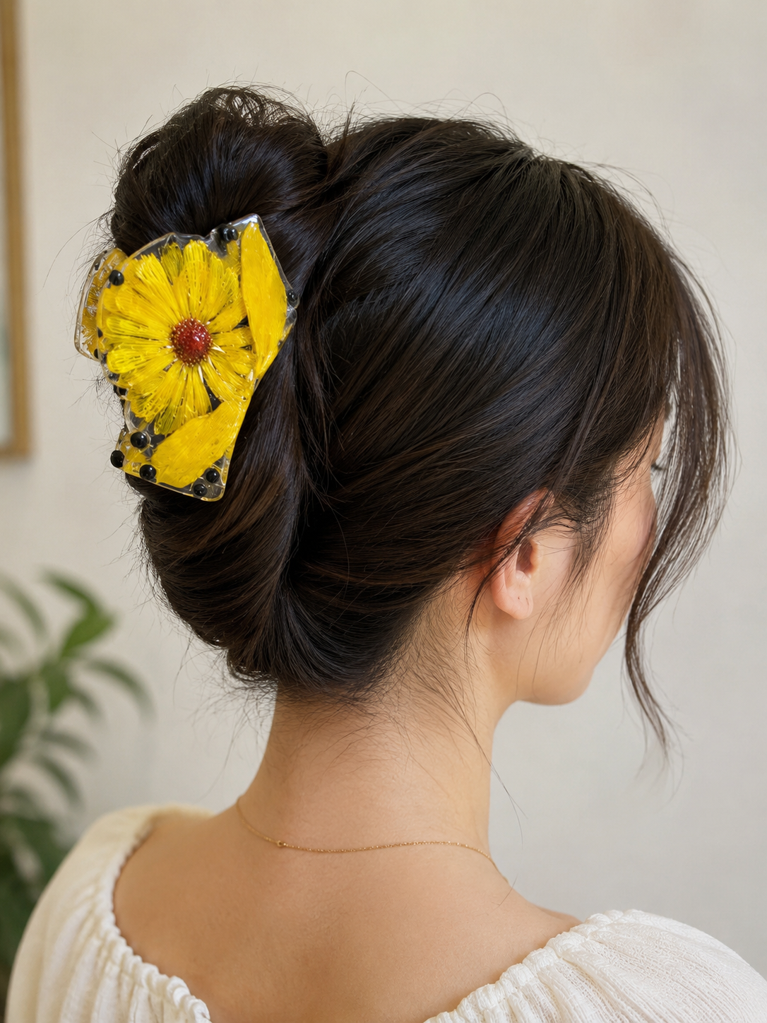 Pince à cheveux fleurs naturelles jaunes en résine artisanale