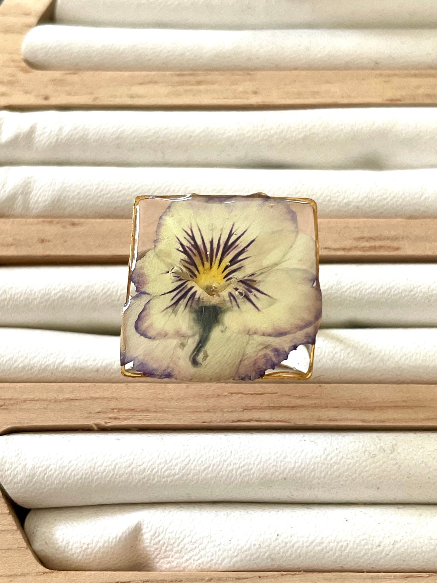 Bague carrée Pensée