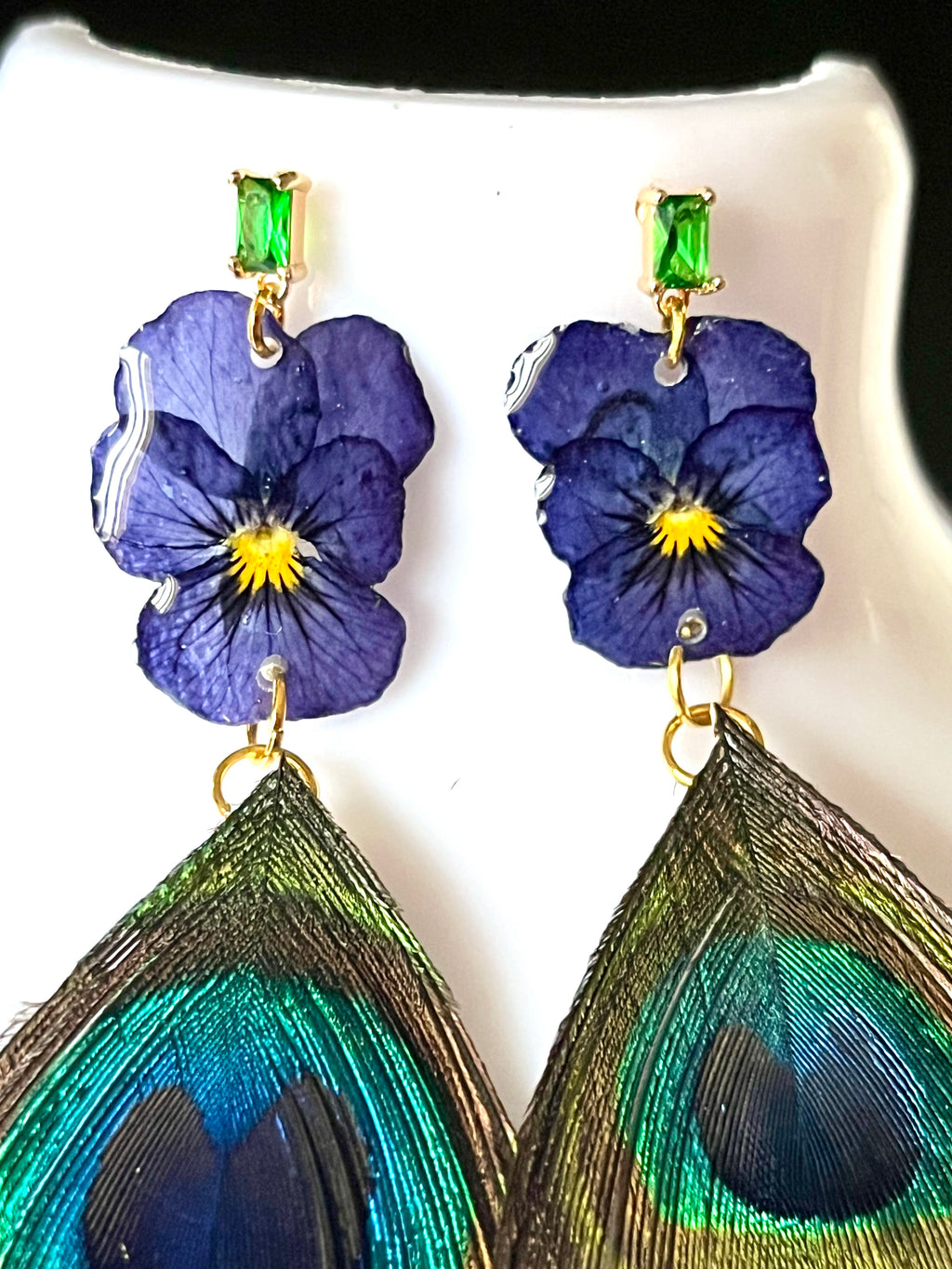 Boucles d’oreilles Pensées & plumes de Paon