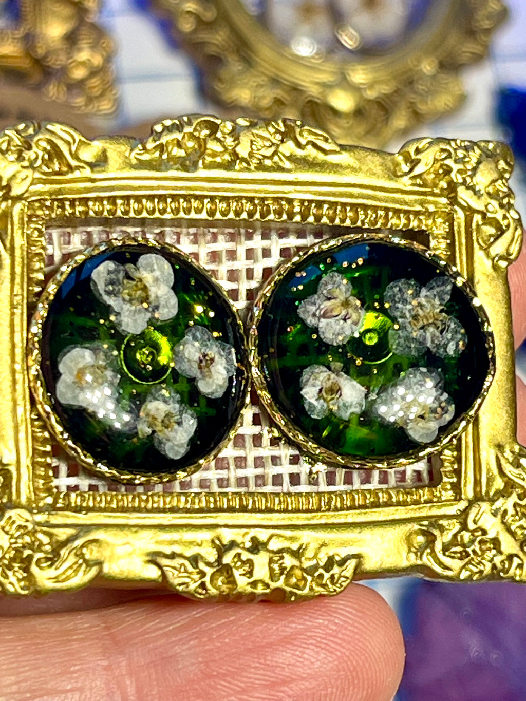 Boucles d’oreilles Fleurs de Spirée sur cadre | Bijoux artisanaux