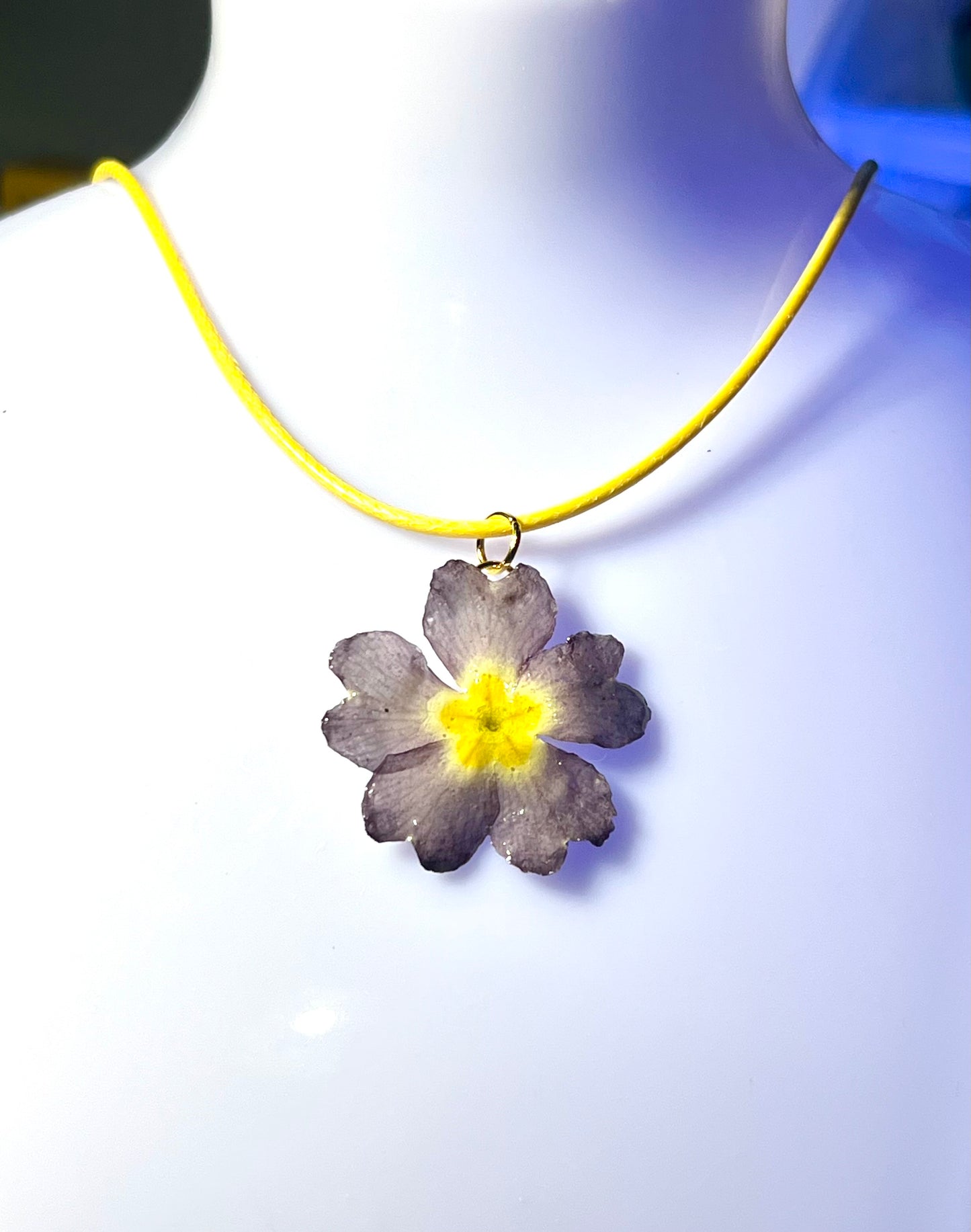 Collier fleur primevère mauve