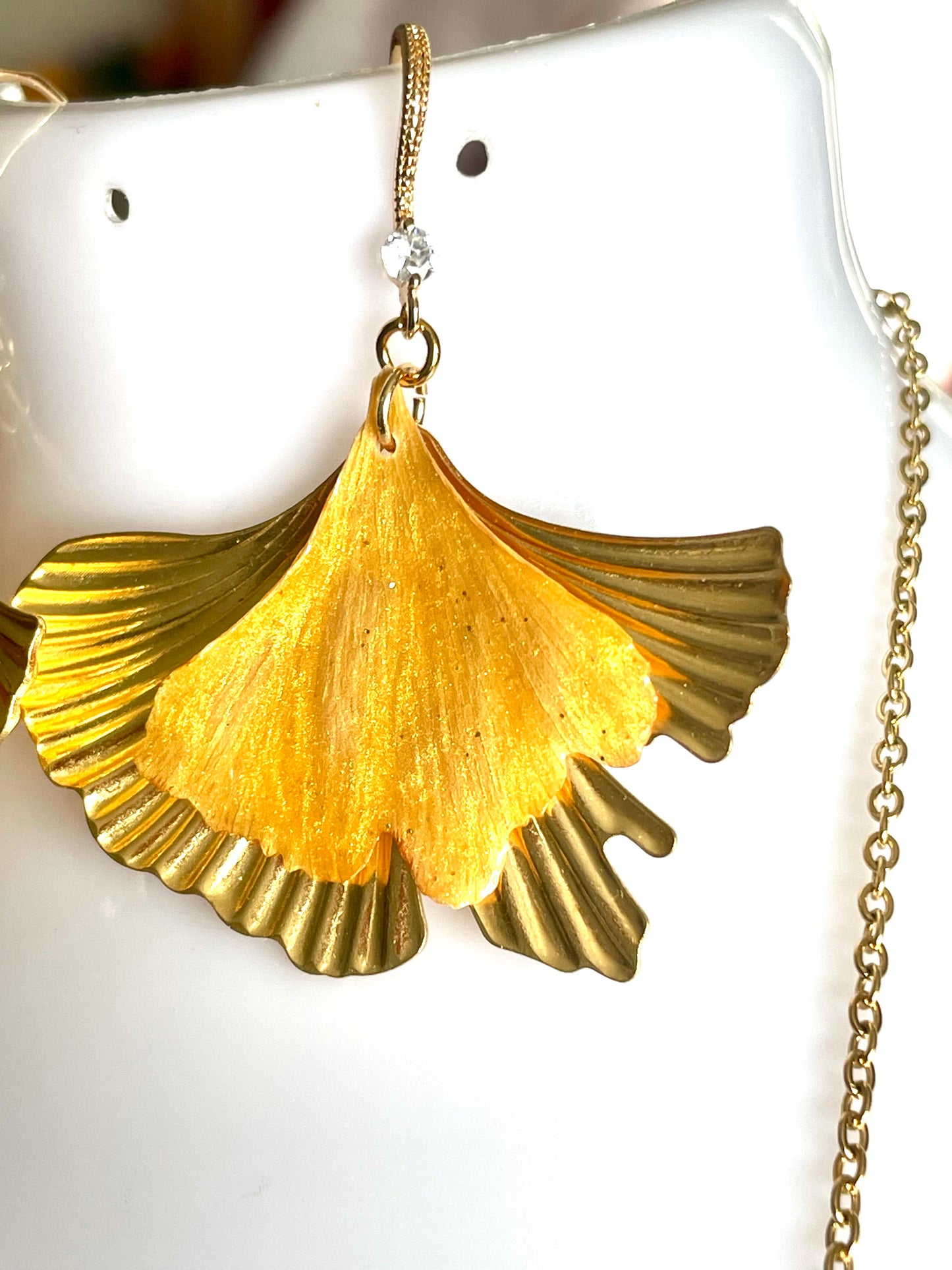 Parure bijoux duo de feuilles de Ginkgo - Aux fleurs de Chloé Parure bijoux duo de feuilles de Ginkgo Parure bijoux Parure bijoux