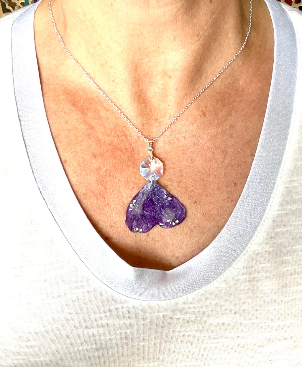 Collier pétale de Mauve Fantasia - Aux fleurs de Chloé Collier pétale de Mauve Fantasia Collier Collier