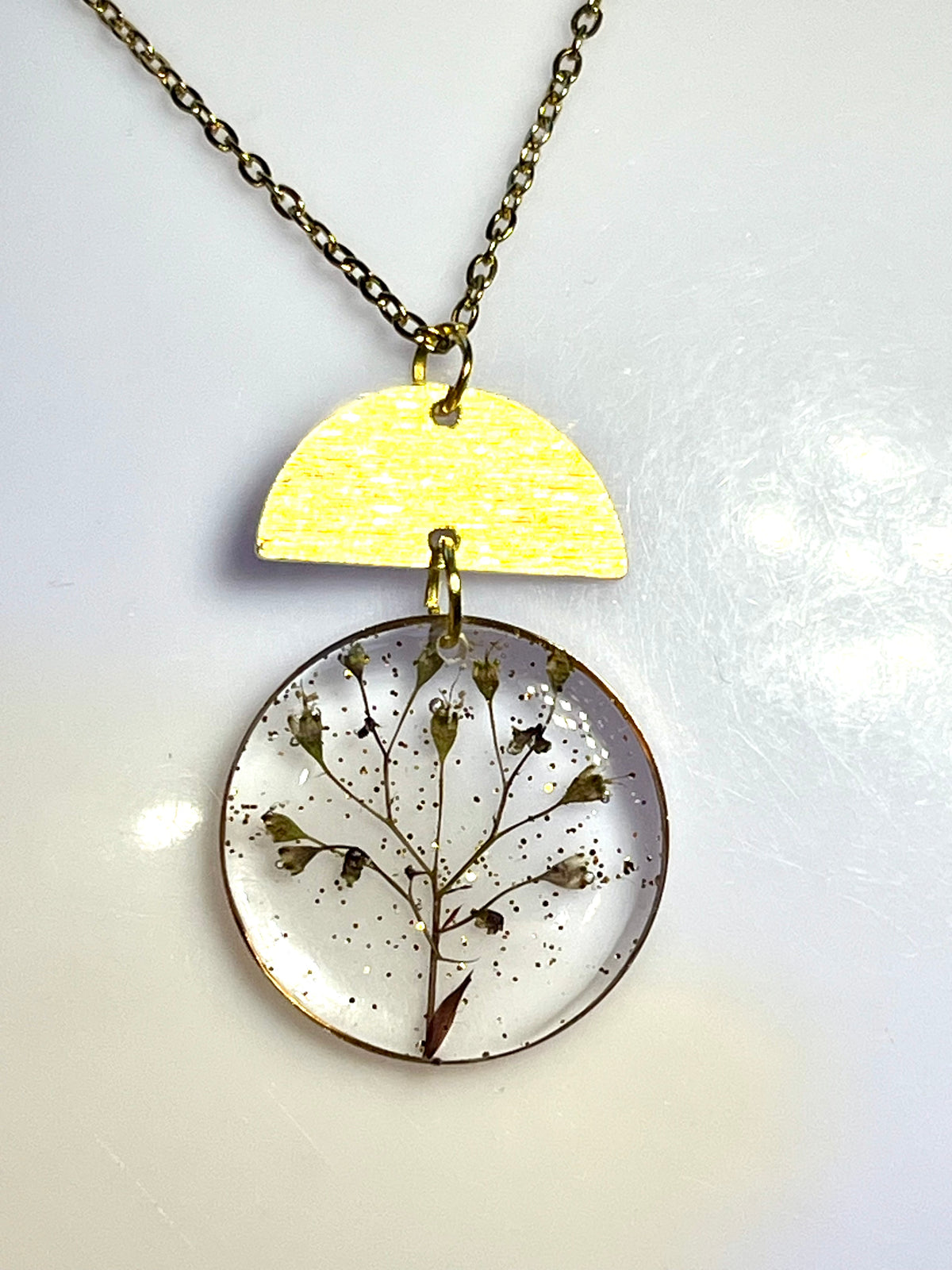 Collier Éclat Botanique – Fleurs naturelles Heuchère