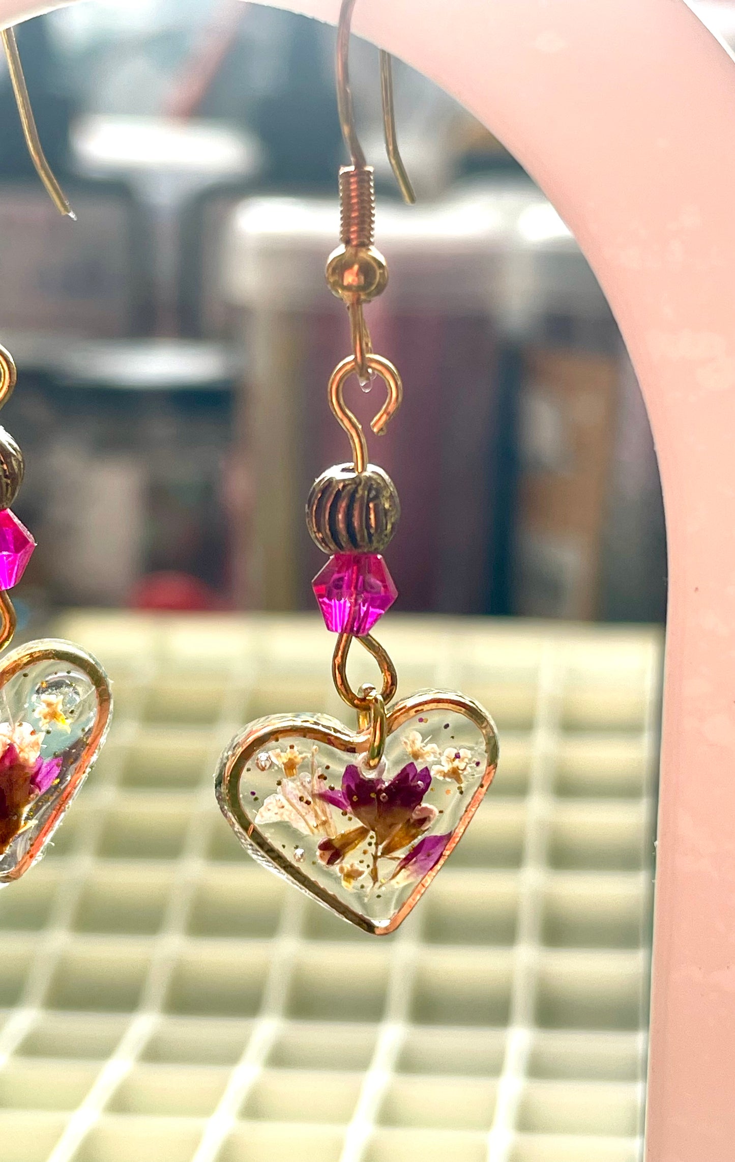 Boucles d’oreilles cœurs de fleurs sauvages