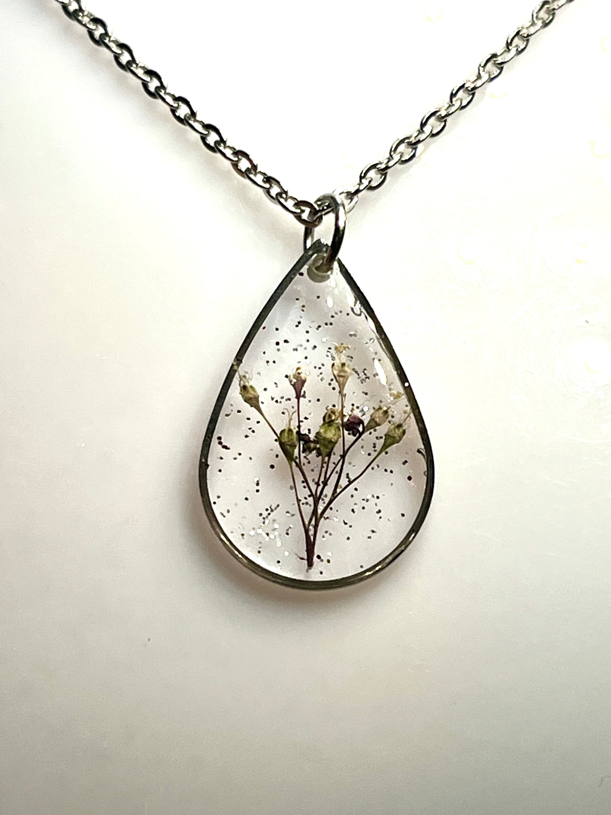 Collier Goutte de Nature – Fleurs naturelles d ‘Heuchère