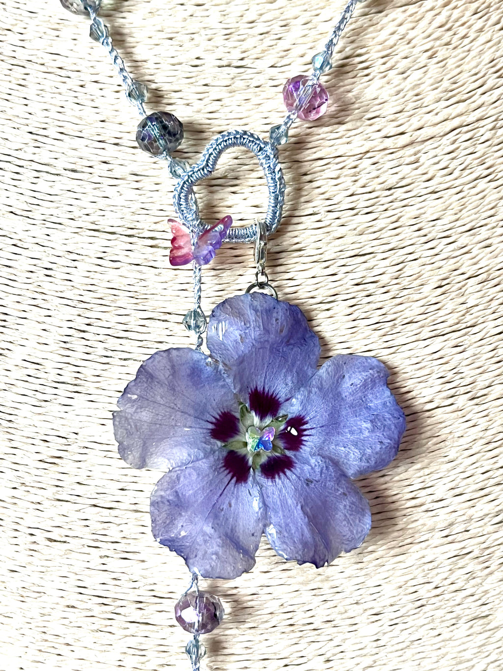 Collier sautoir Hibiscus & Papillons
