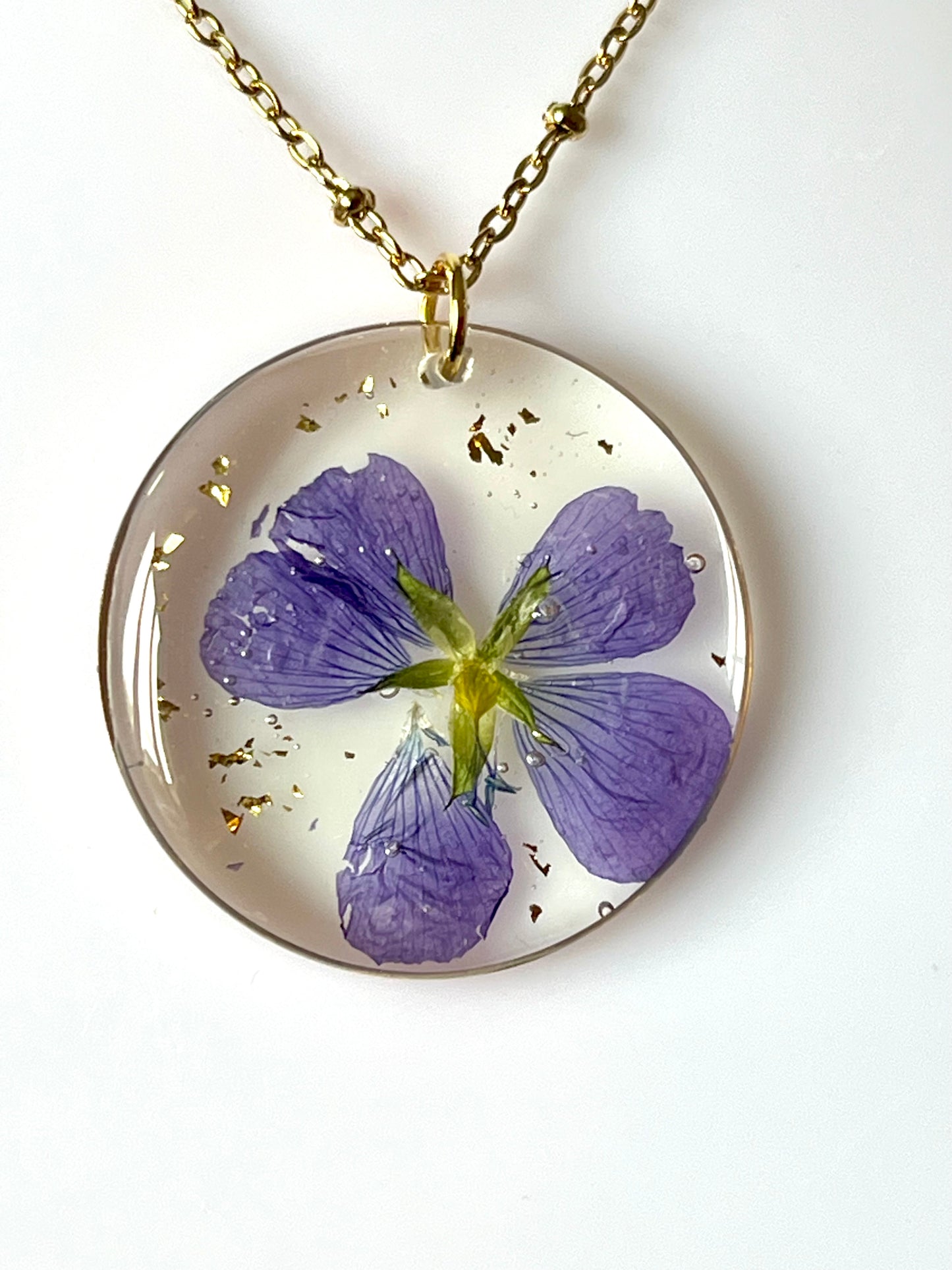 🌸 Collier Fleur de Lin Naturelle – Pendentif en résine