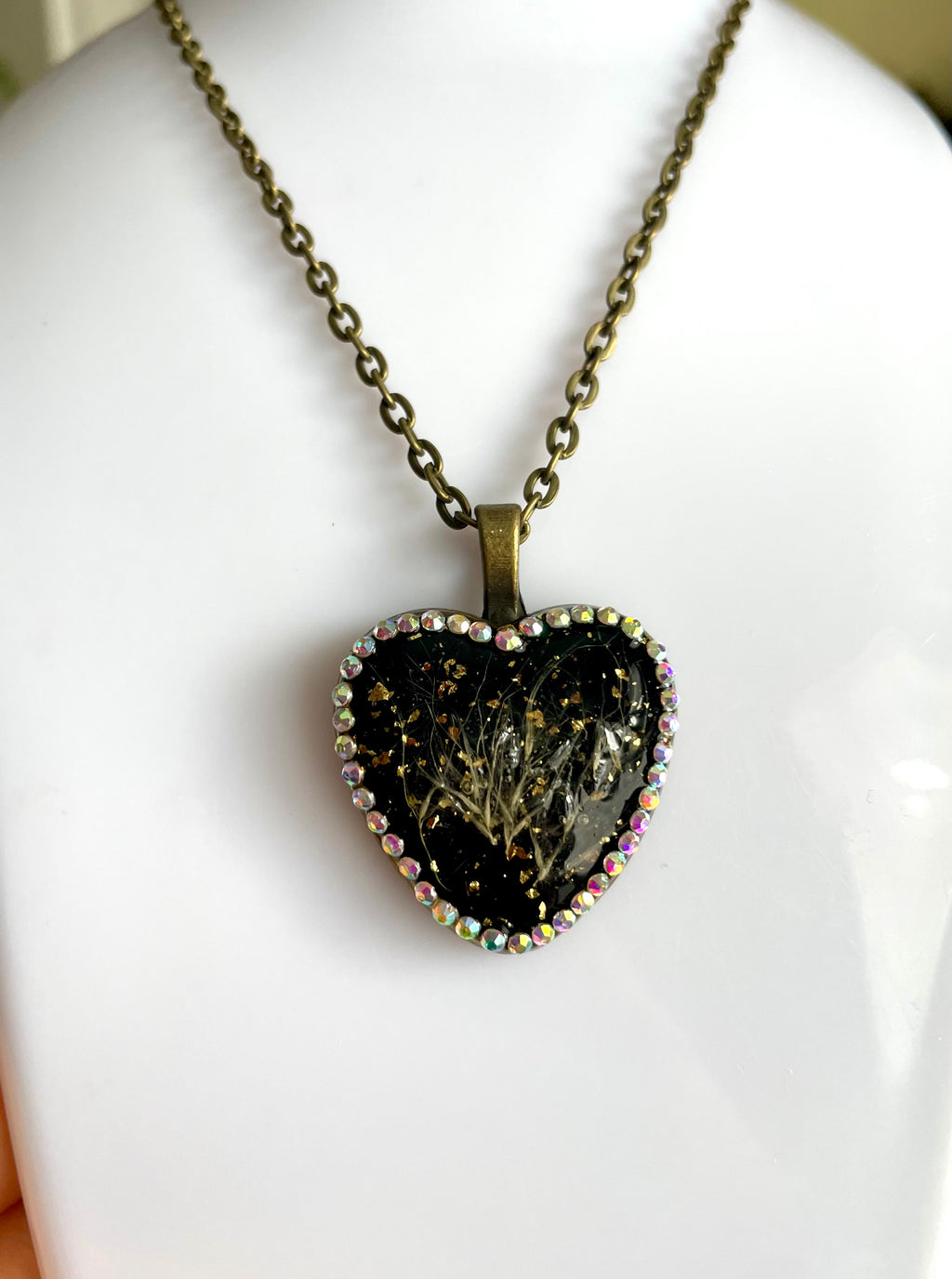 Collier cœur noir Pampa & strass - Aux fleurs de Chloé Collier cœur noir Pampa & strass Collier Collier