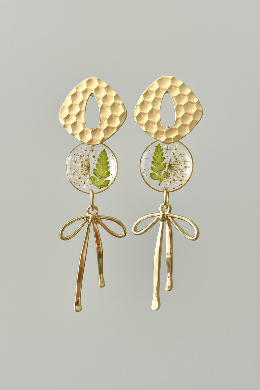 Boucles d’oreilles fleurs carotte sauvage & noeuds dorés - Aux fleurs de Chloé Boucles d’oreilles fleurs carotte sauvage & noeuds dorés Boucles d’oreilles Boucles d’oreilles