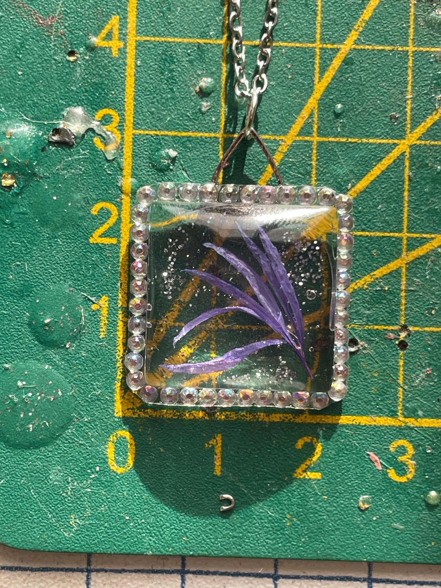 Collier pétale de Bleuet & strass