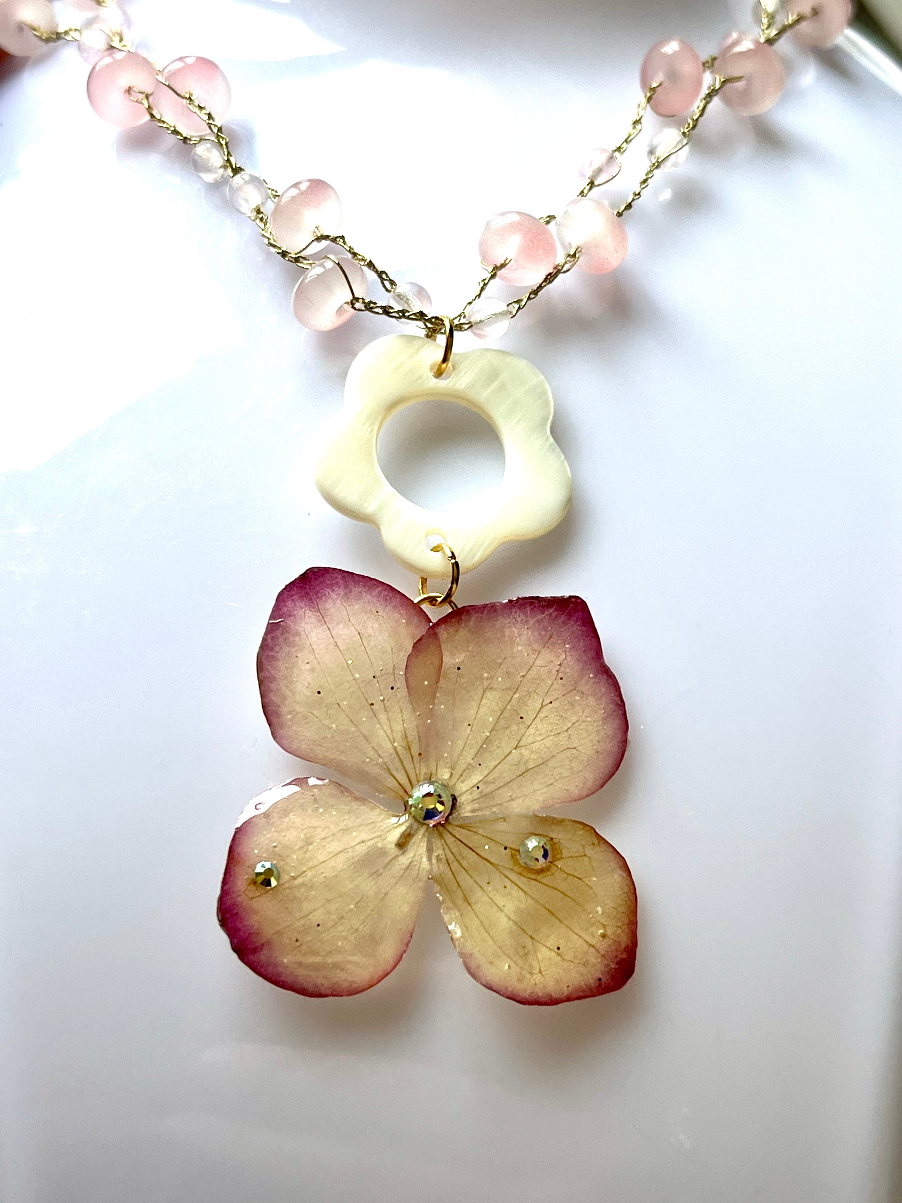 Flower Necklace – Signature Edition