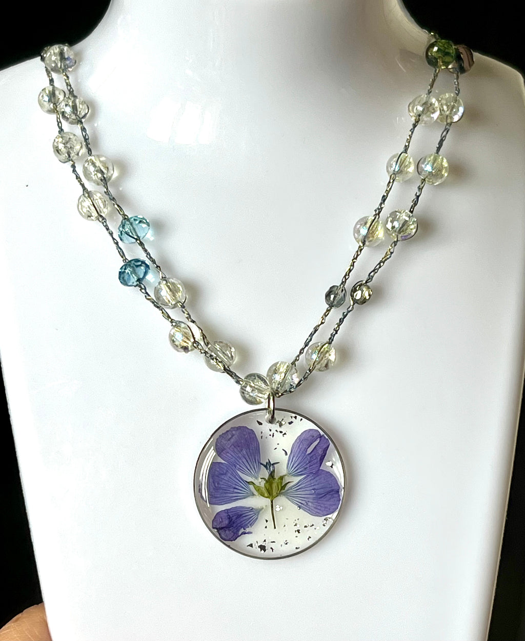 🌸 Collier Fleur de Lin & Perles au Crochet- “Un fragment de nature à porter sur soi”