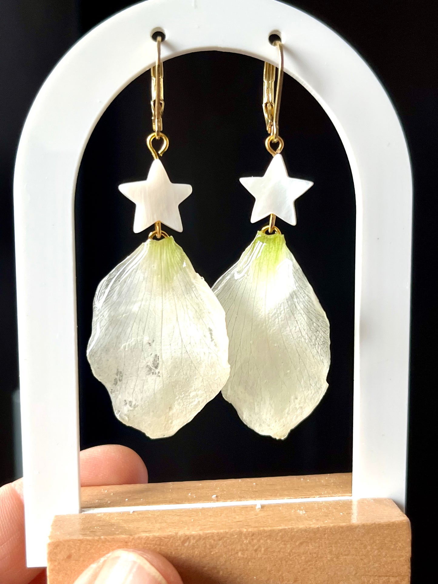 🌸 Boucles d’oreilles “Éclat Floral Étoilé”