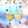 Boucles d’oreilles Fleurs bleues & cuir & perles de verre - Aux fleurs de Chloé Boucles d’oreilles Fleurs bleues & cuir & perles de verre Boucles d’oreilles Boucles d’oreilles
