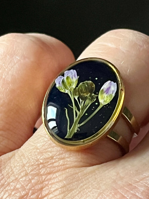 Bague Fleurs Naturelles Violettes – Bijou Floral Artisanal