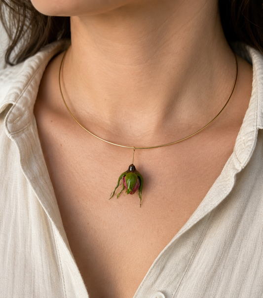 Collier tour de cou Bouton de Rose