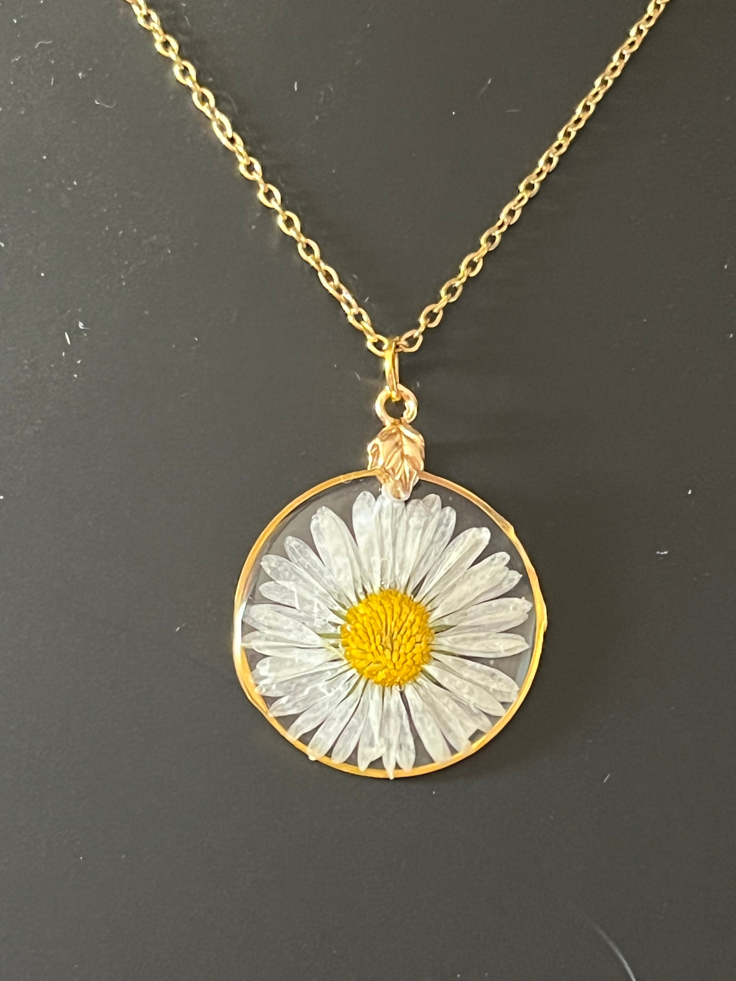 Collier Pâquerette – Fleur naturelle résinée