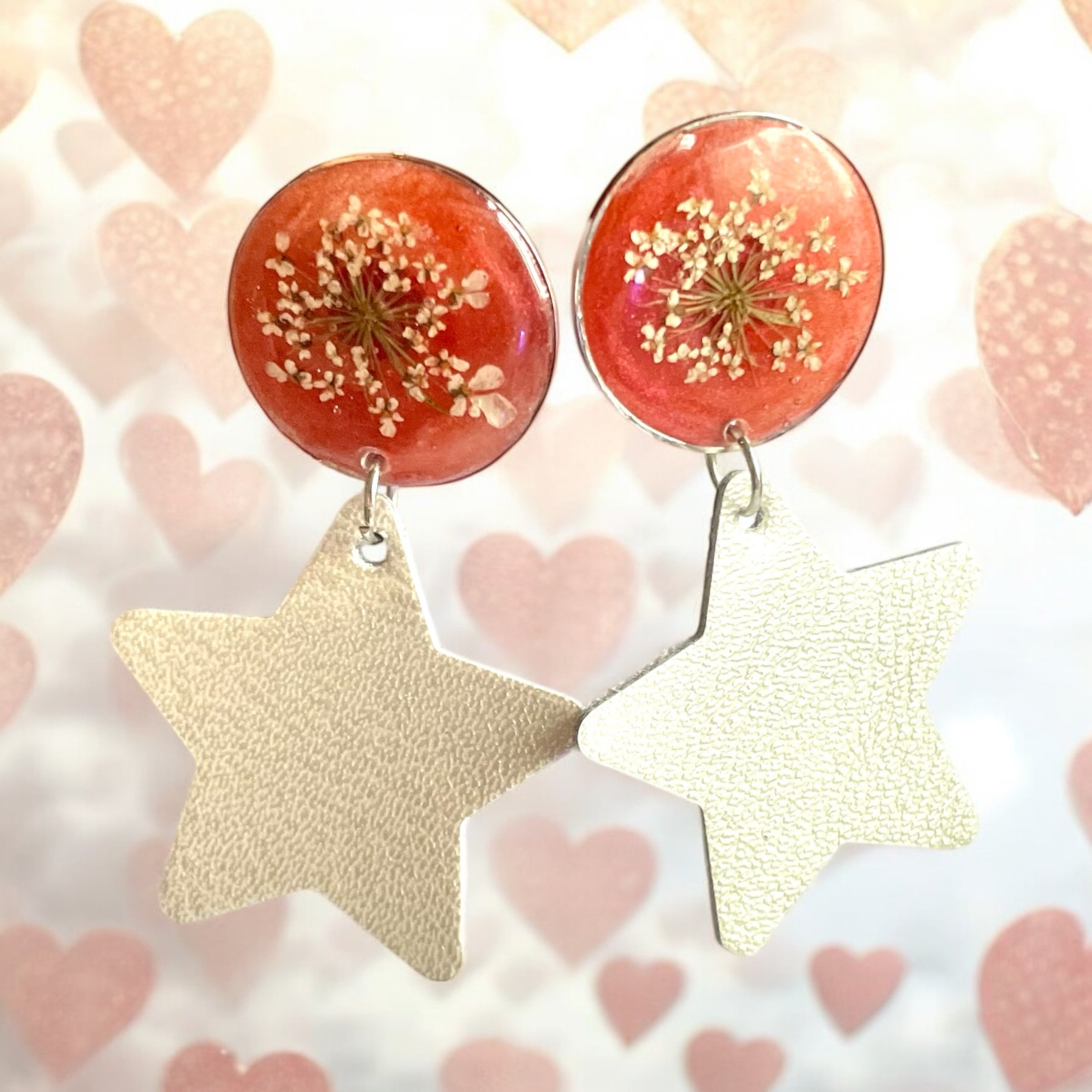 Boucles d’oreilles fleurs de carotte sauvage fond cuivré &étoiles argentées - Aux fleurs de Chloé Boucles d’oreilles fleurs de carotte sauvage fond cuivré &étoiles argentées Boucles d’oreilles Boucles d’oreilles